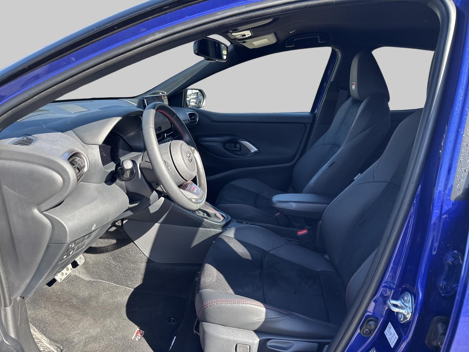 TOYOTA Yaris 1.5 GR Sport e-CVT-image-4