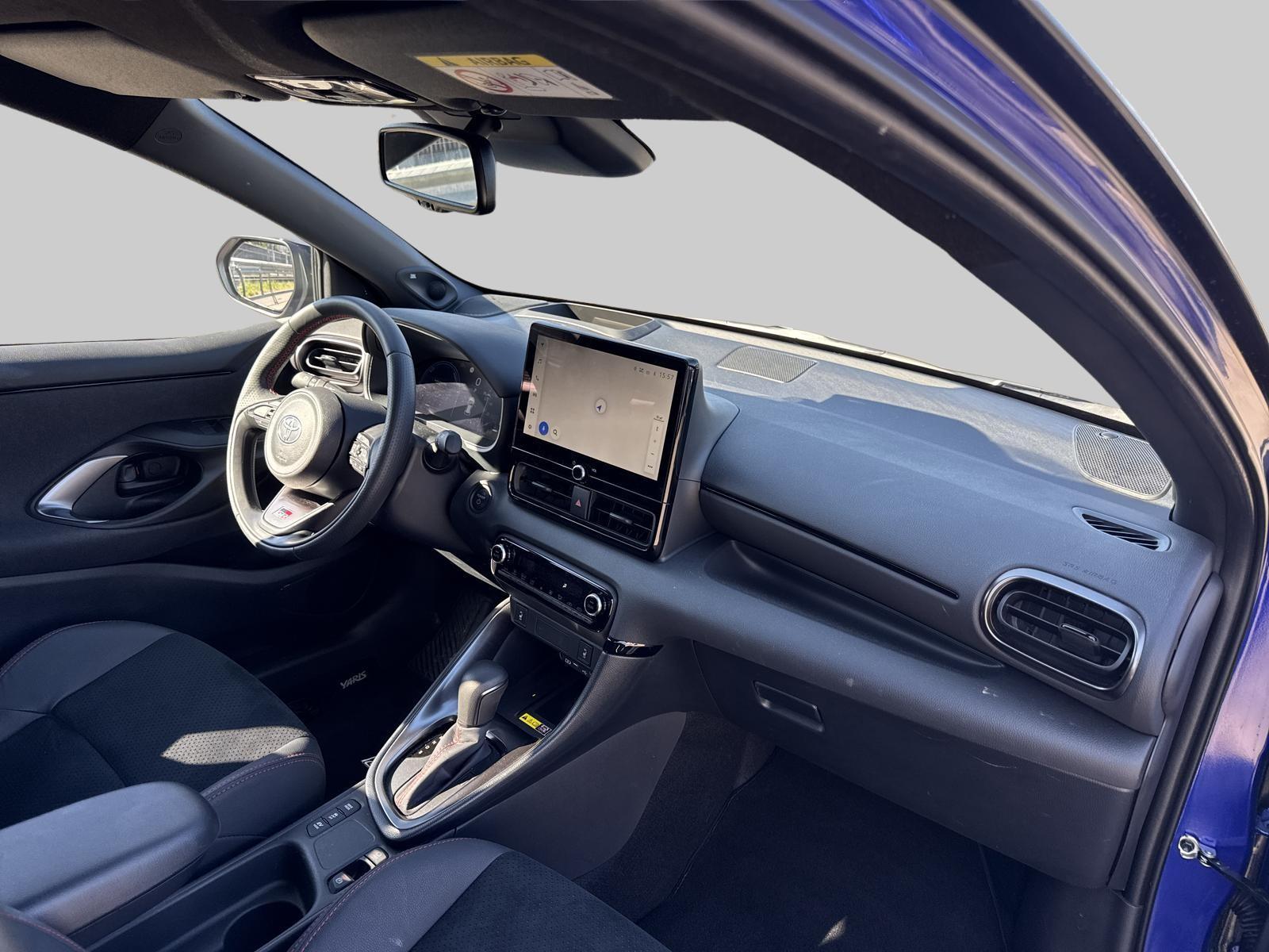 TOYOTA Yaris 1.5 GR Sport e-CVT-image-9