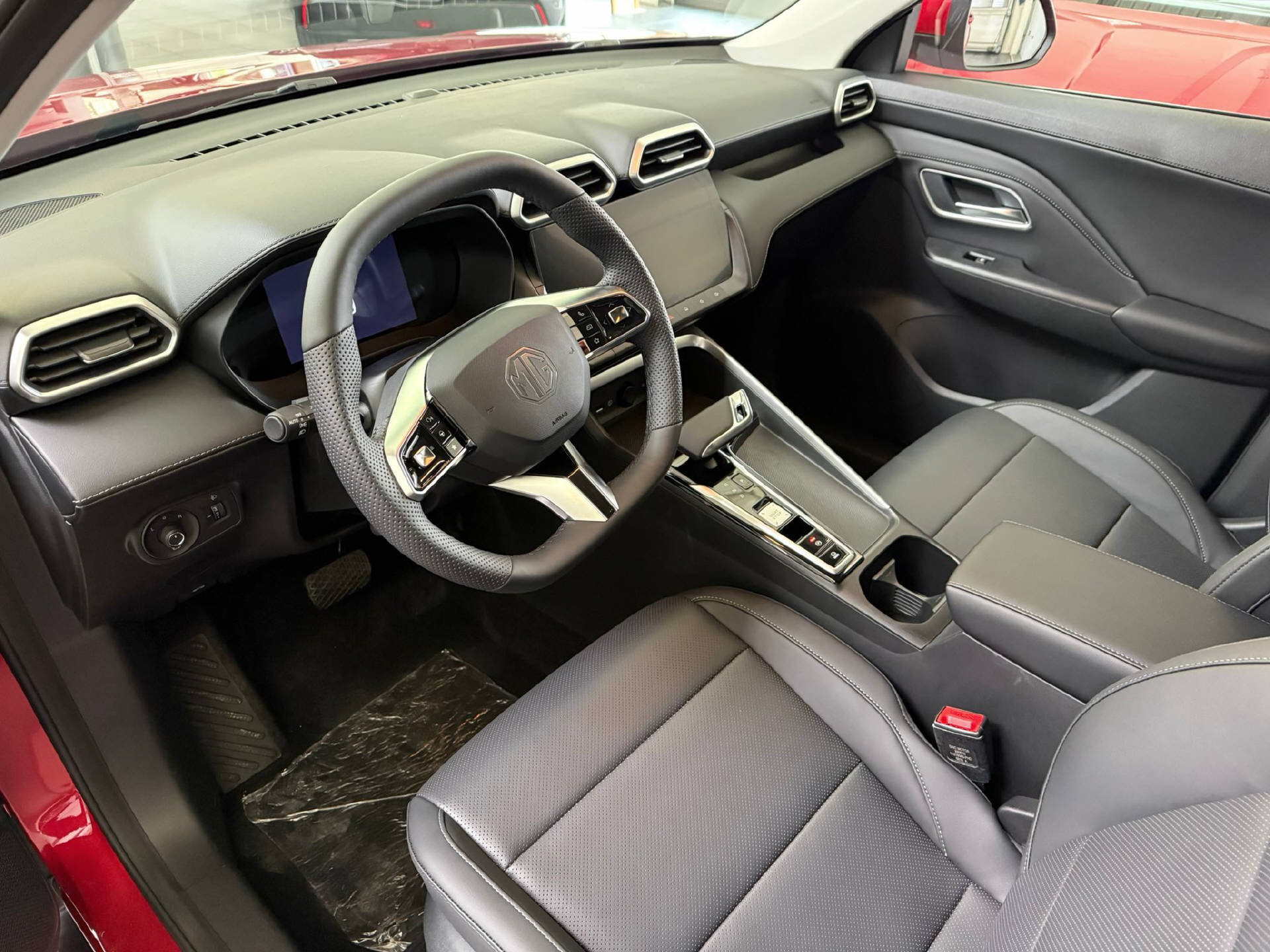 MG ZS 1.5 Hybrid+ Luxury-image-5