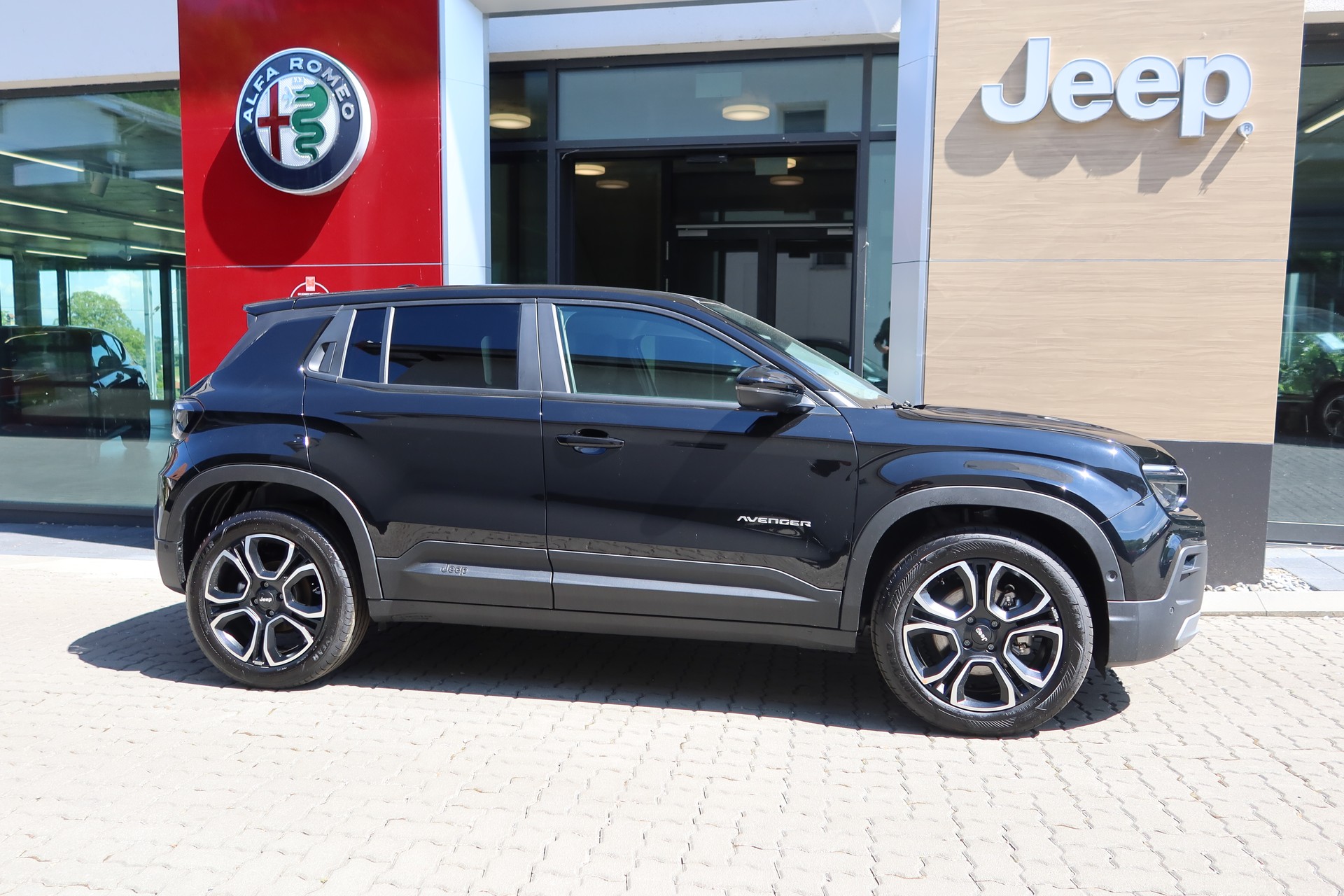 JEEP Avenger 54kWh Summit-image-3