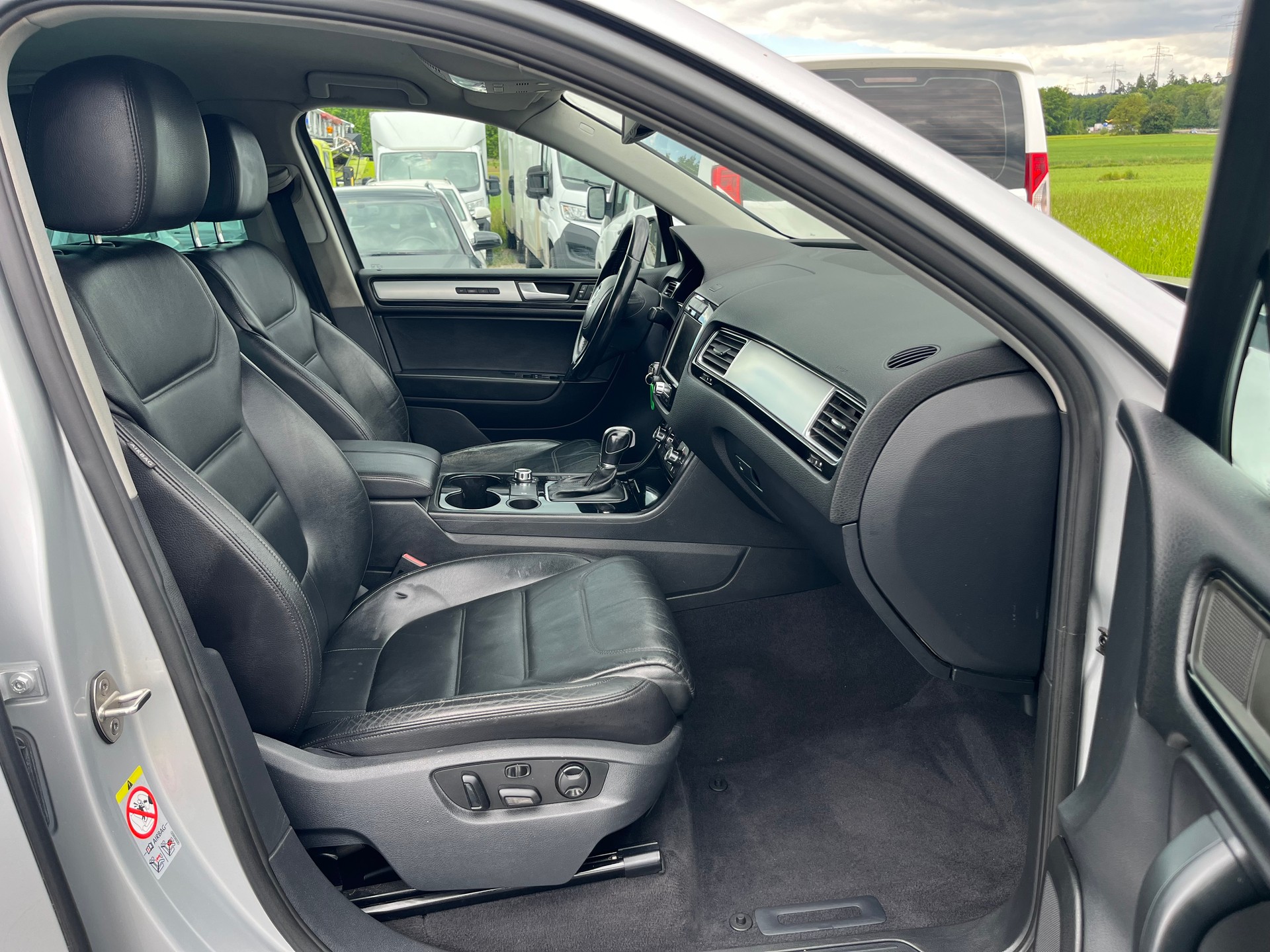 VW Touareg 3.0 TDI BlueMotion Technology Tiptronic-image-10
