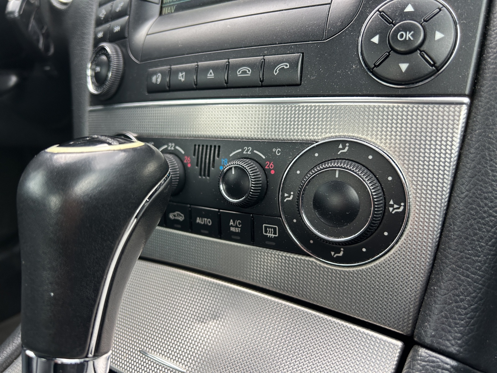 MERCEDES-BENZ CLK 200 Kompressor Avantgarde-image-12