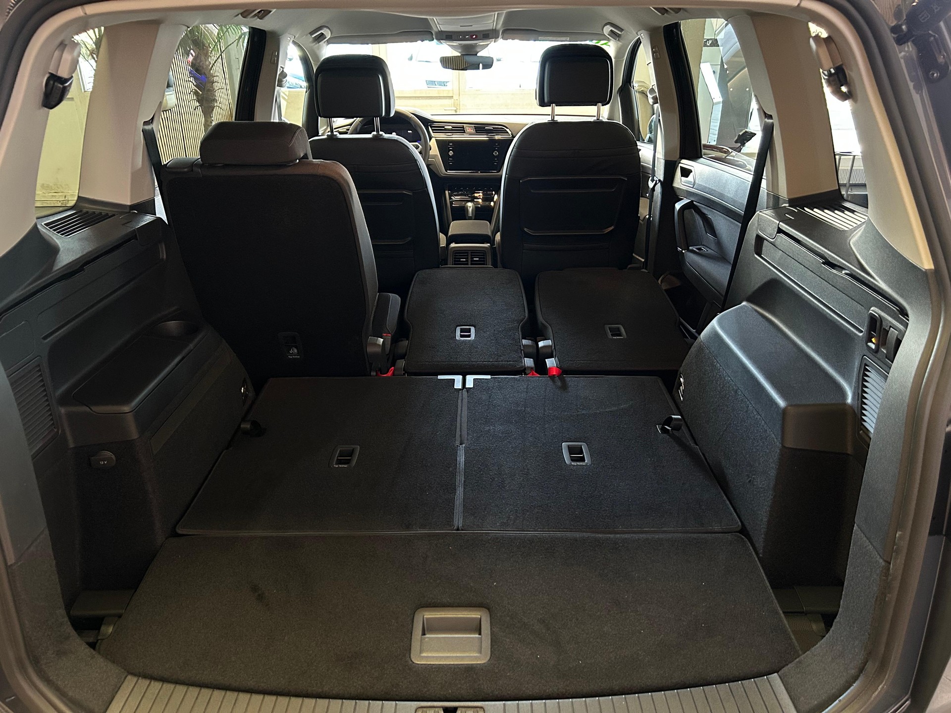 VW Touran 1.5 TSI Comfortline DSG 7 Place/7Platz-image-23