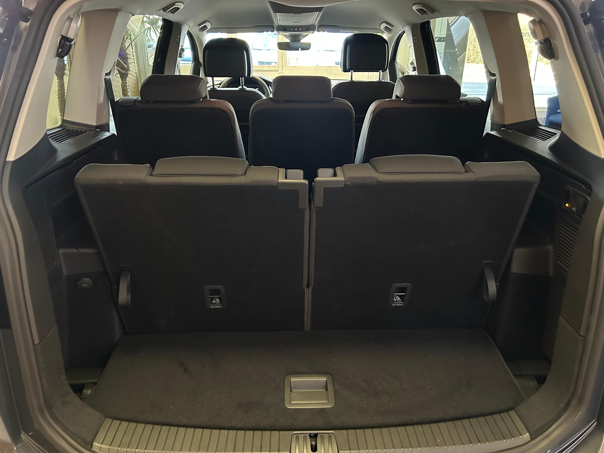 VW Touran 1.5 TSI Comfortline DSG 7 Place/7Platz-image-21