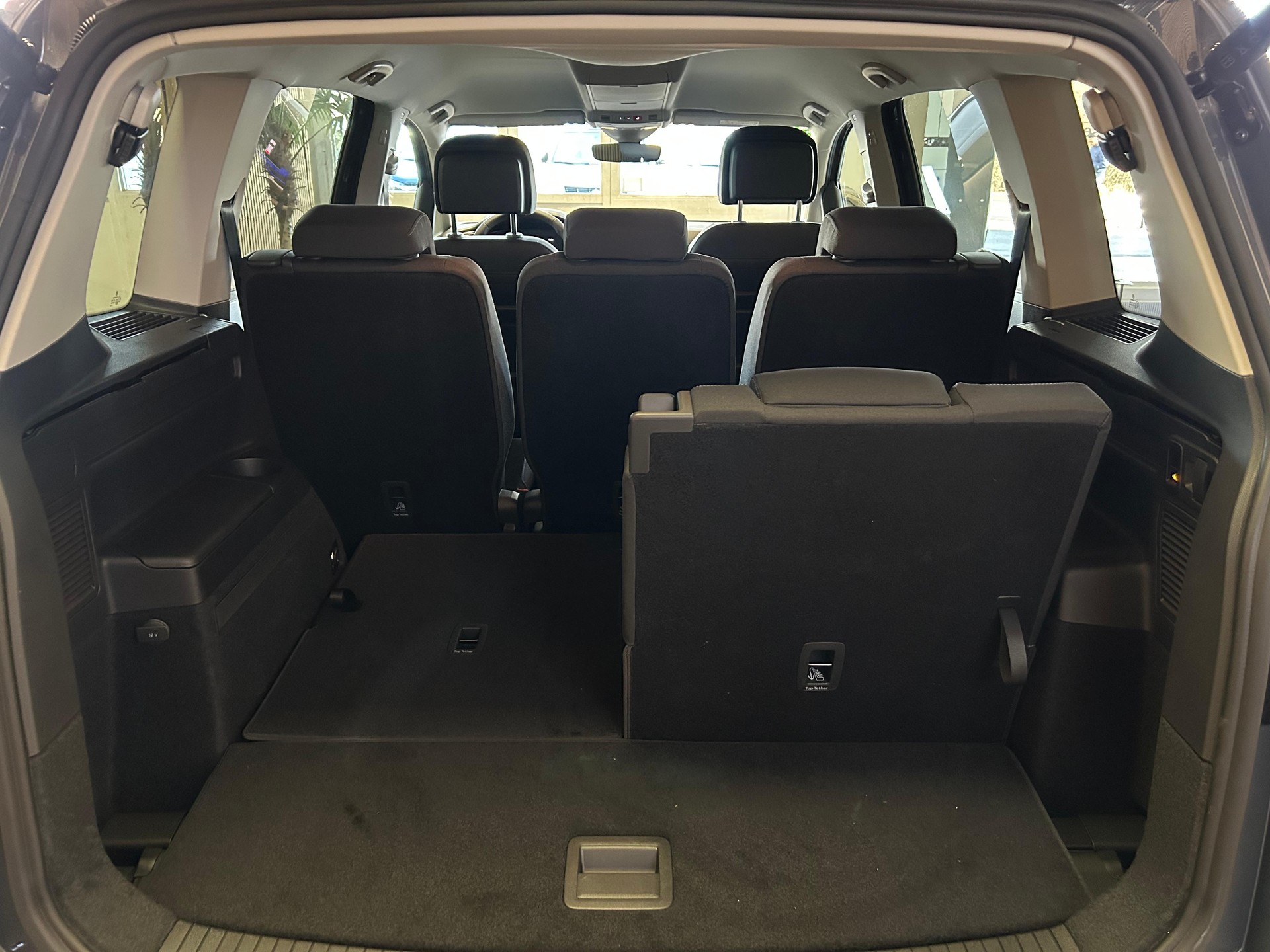 VW Touran 1.5 TSI Comfortline DSG 7 Place/7Platz-image-22
