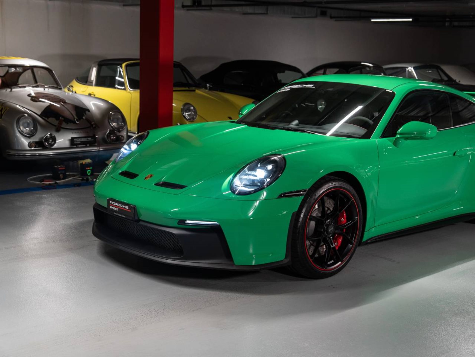 PORSCHE 911 GT3 (MY23)-image-23