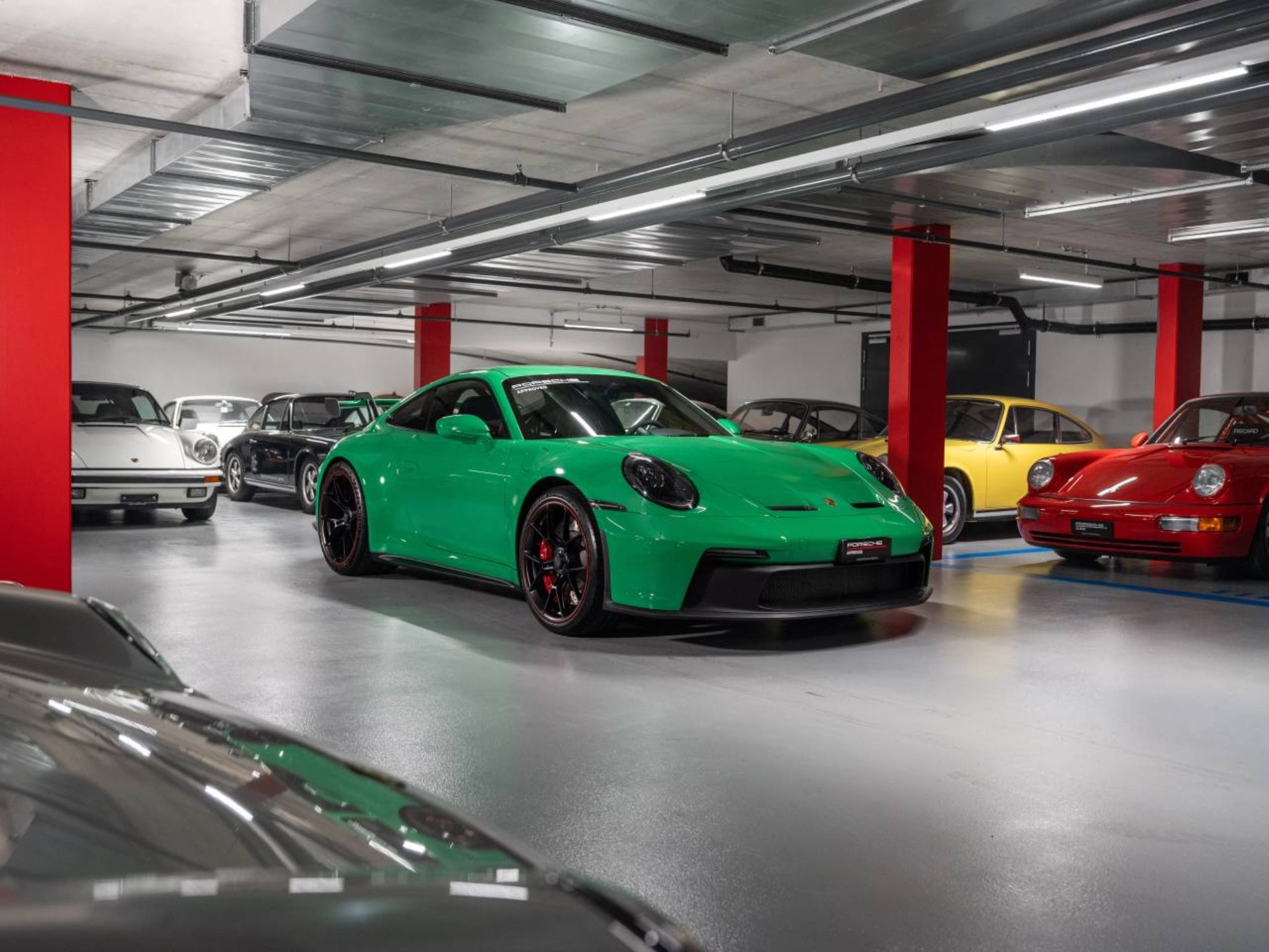 PORSCHE 911 GT3 (MY23)-image-5