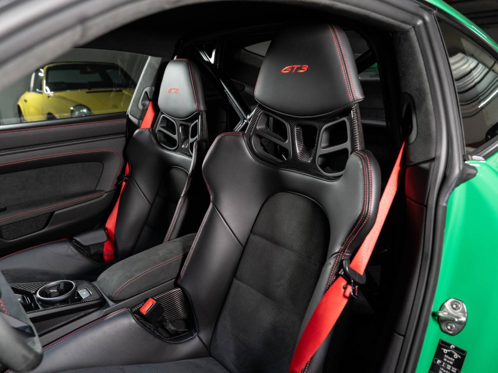 PORSCHE 911 GT3 (MY23)-image-8