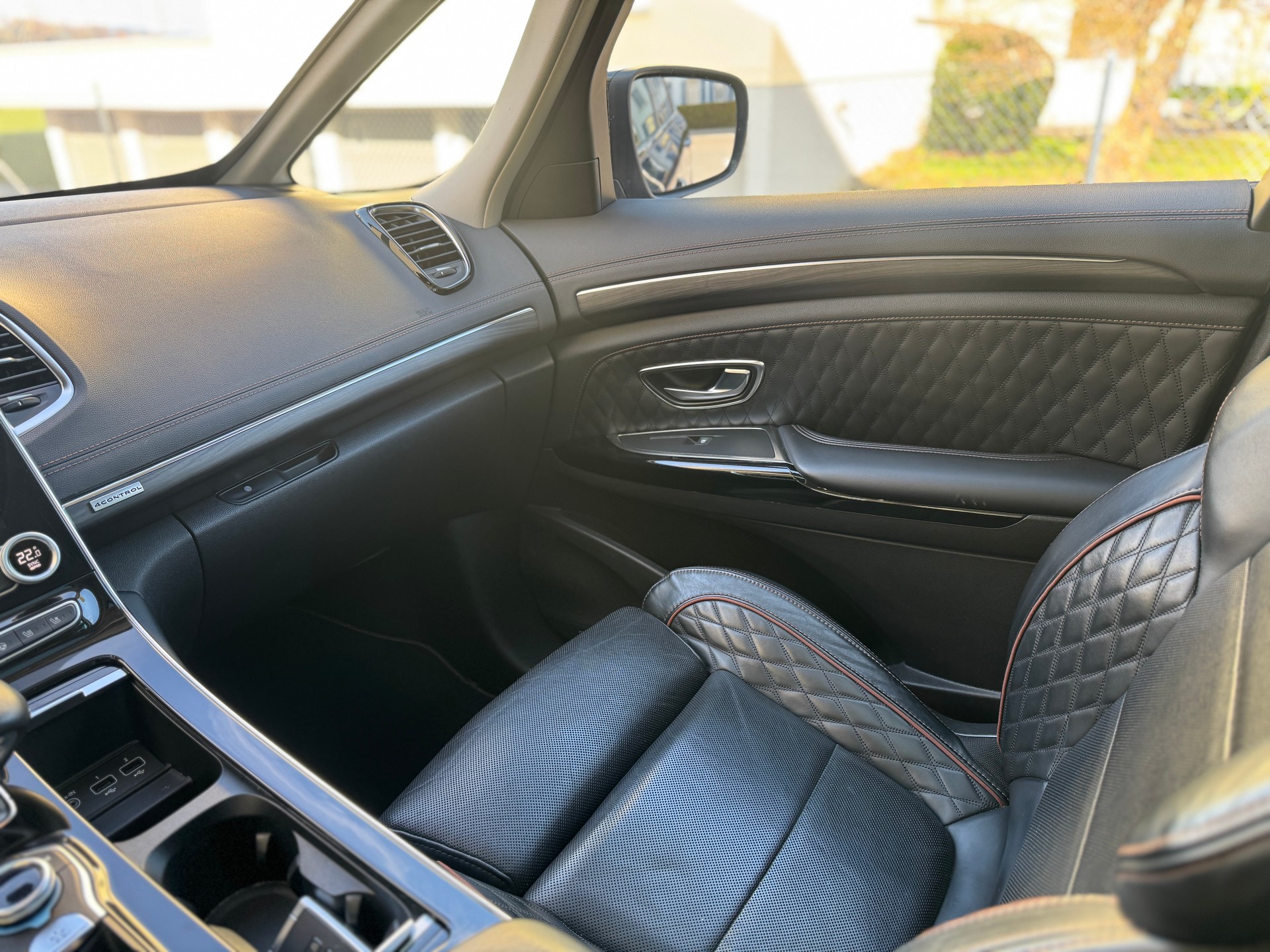 RENAULT Espace 2.0 dCi Initiale EDC 6-image-12