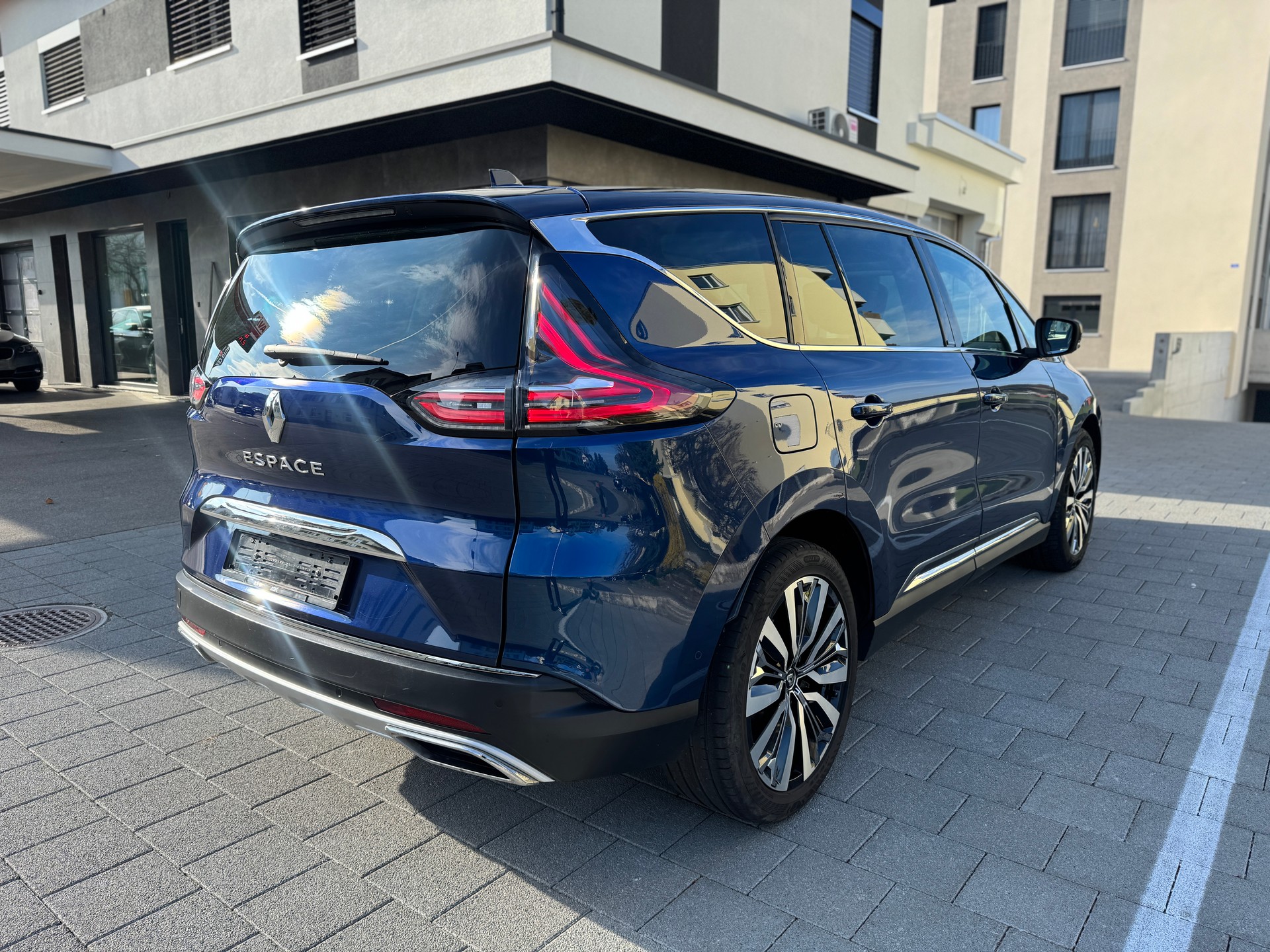 RENAULT Espace 2.0 dCi Initiale EDC 6-image-4