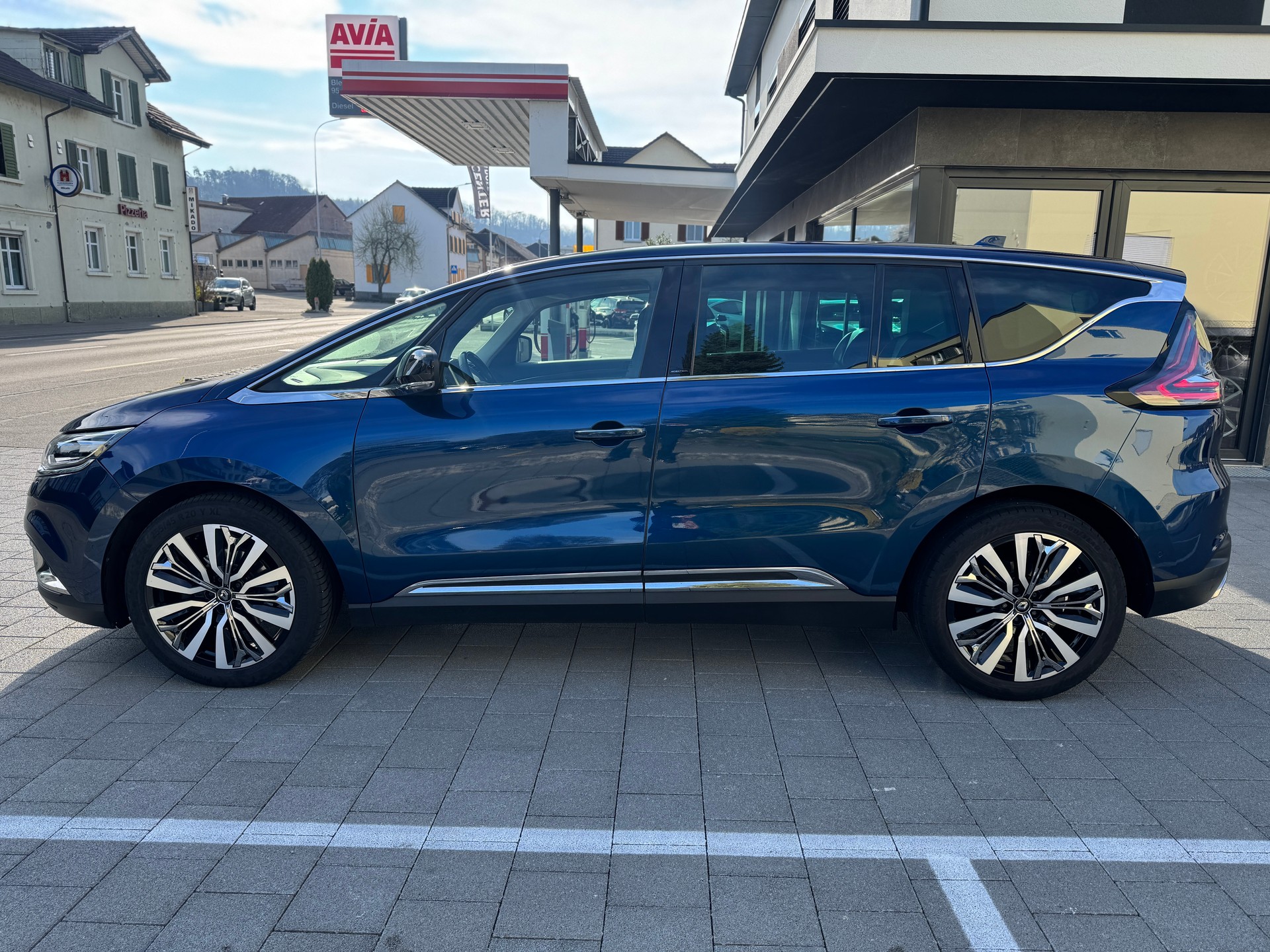 RENAULT Espace 2.0 dCi Initiale EDC 6-showroom-element-1