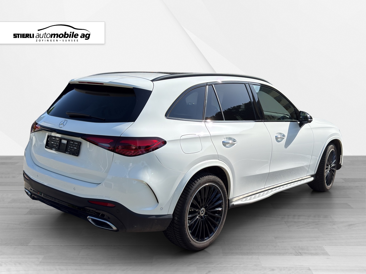 MERCEDES-BENZ GLC 200 AMG Line 4matic-image-4