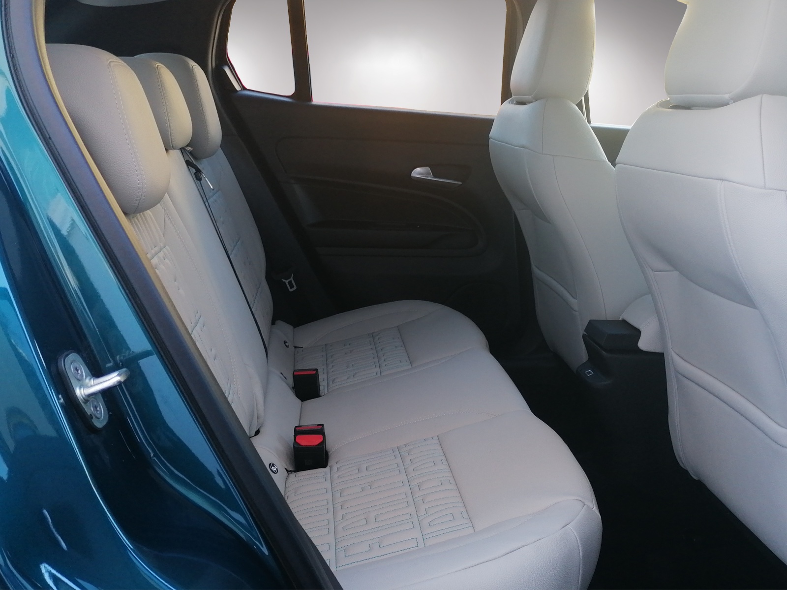 FIAT 600 1.2 Hybrid 145 La Prima-image-6