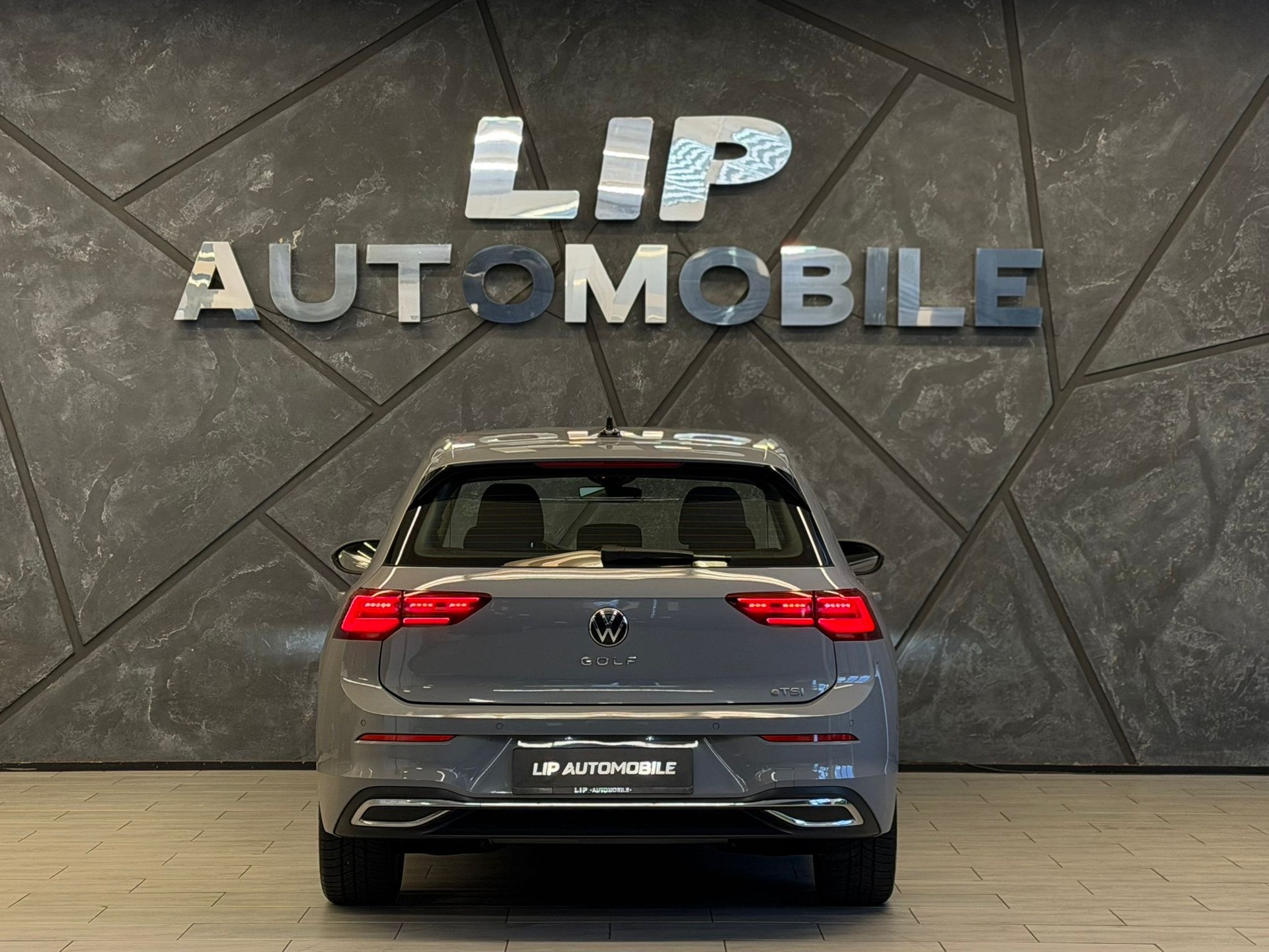 VW Golf 1.5 eTSI mHEV ACT First Edition DSG-image-6