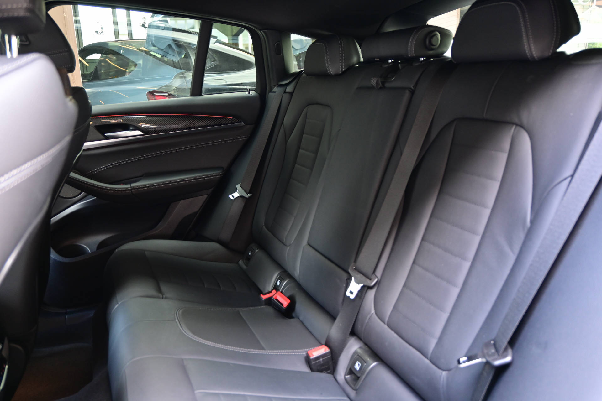 BMW X4 20d xDrive **M-Sport Pro** All Black**-image-24