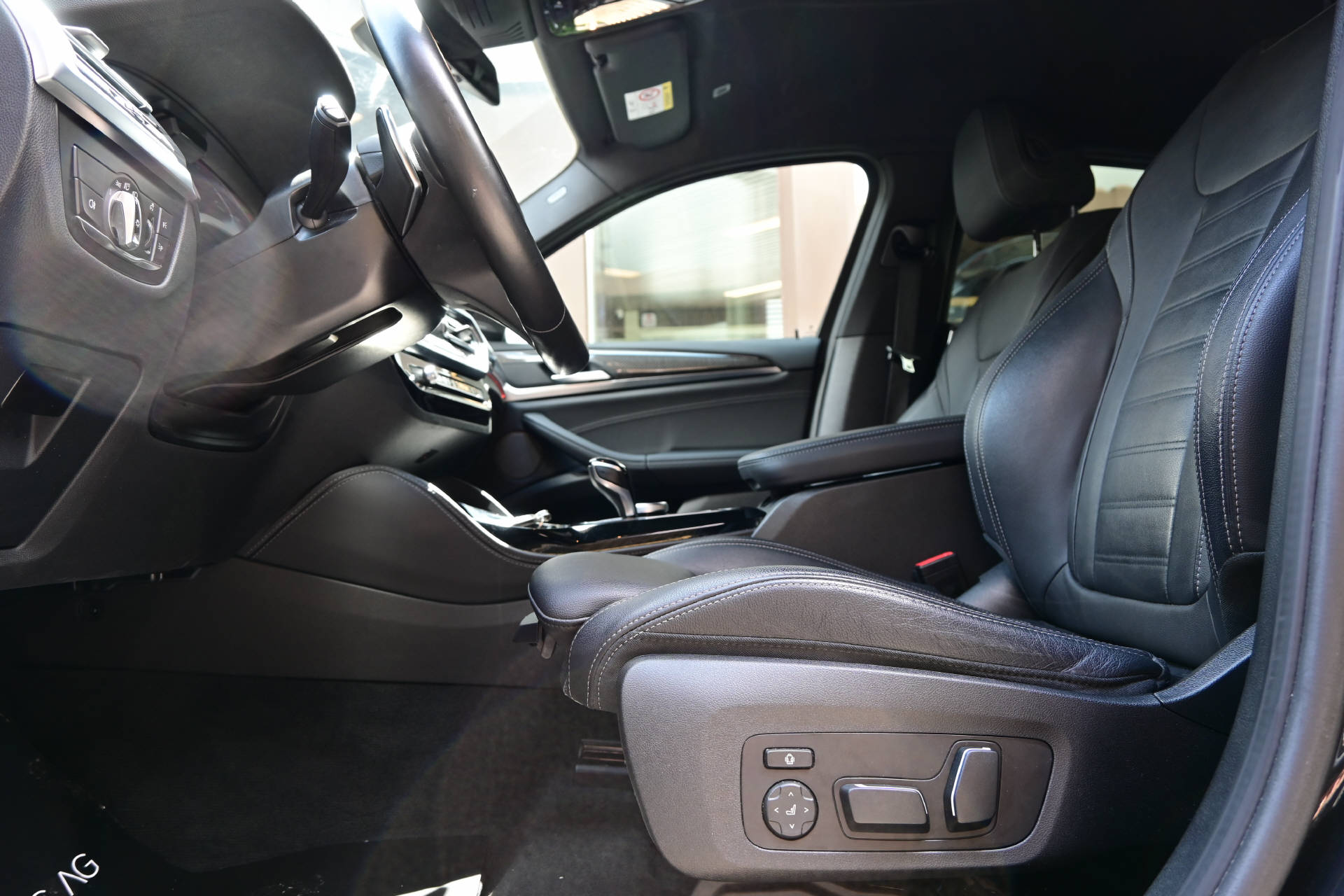 BMW X4 20d xDrive **M-Sport Pro** All Black**-image-16