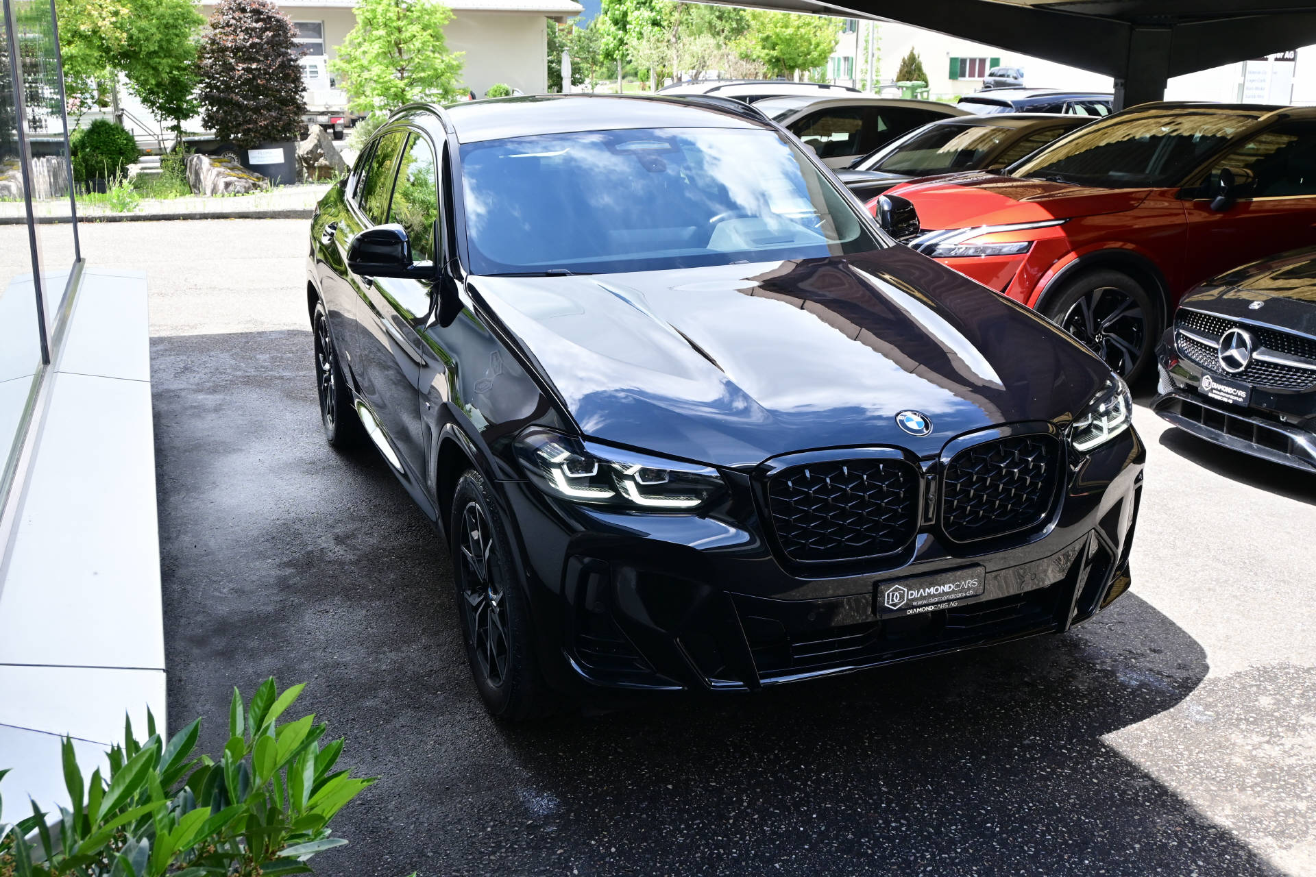 BMW X4 20d xDrive **M-Sport Pro** All Black**-showroom-element-3