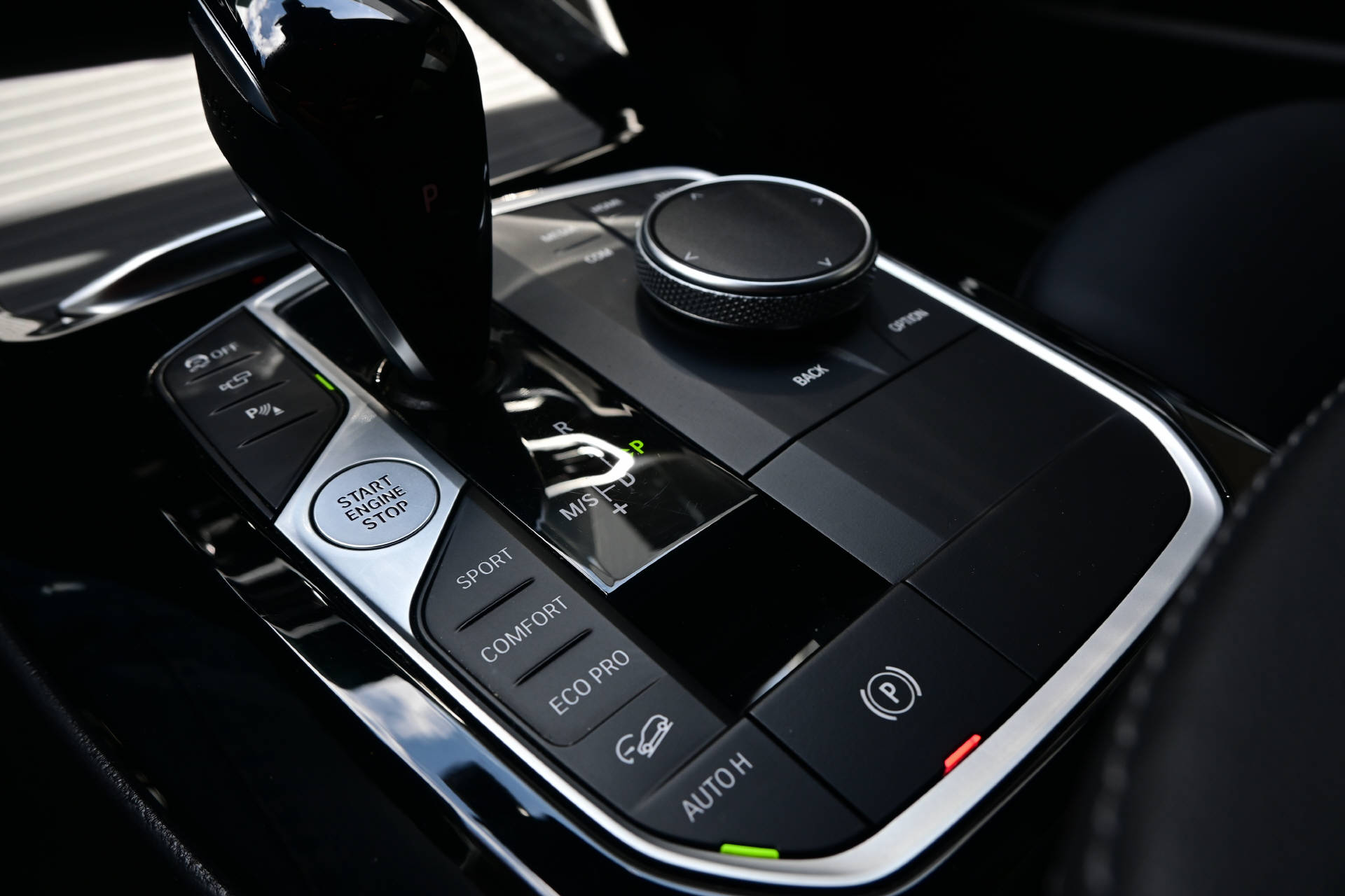 BMW X4 20d xDrive **M-Sport Pro** All Black**-image-23