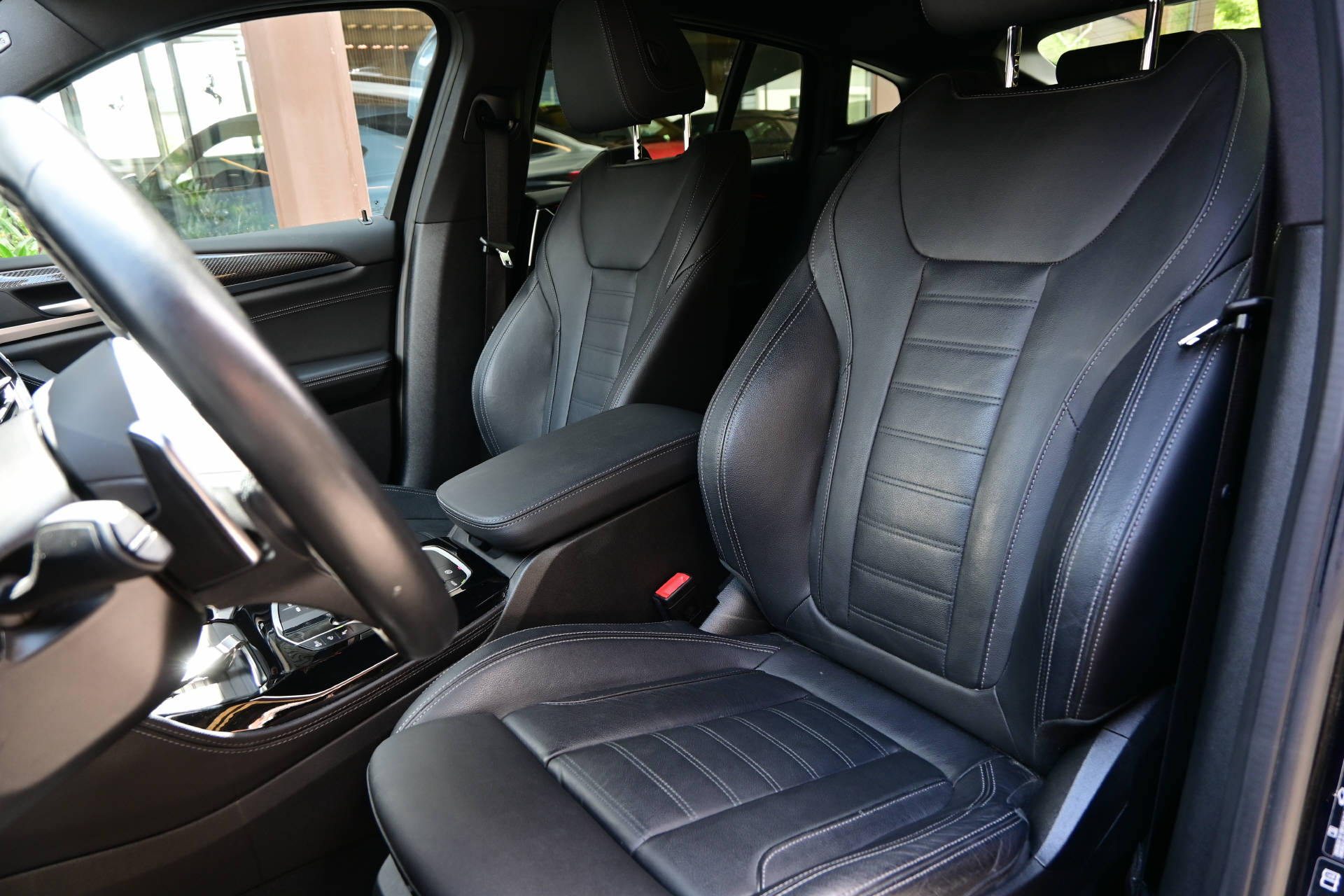 BMW X4 20d xDrive **M-Sport Pro** All Black**-image-17