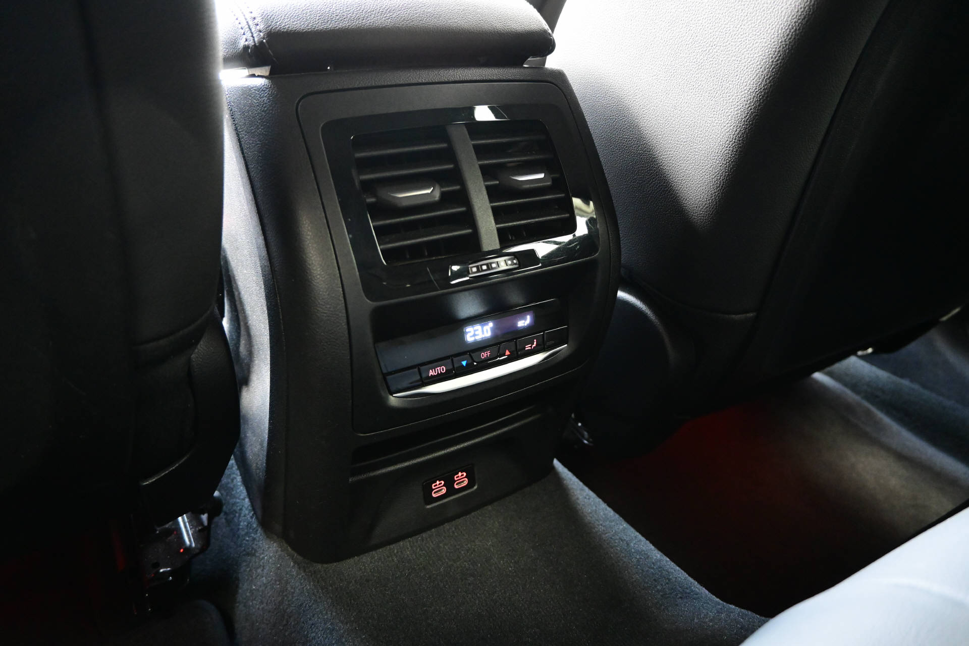 BMW X4 20d xDrive **M-Sport Pro** All Black**-image-21