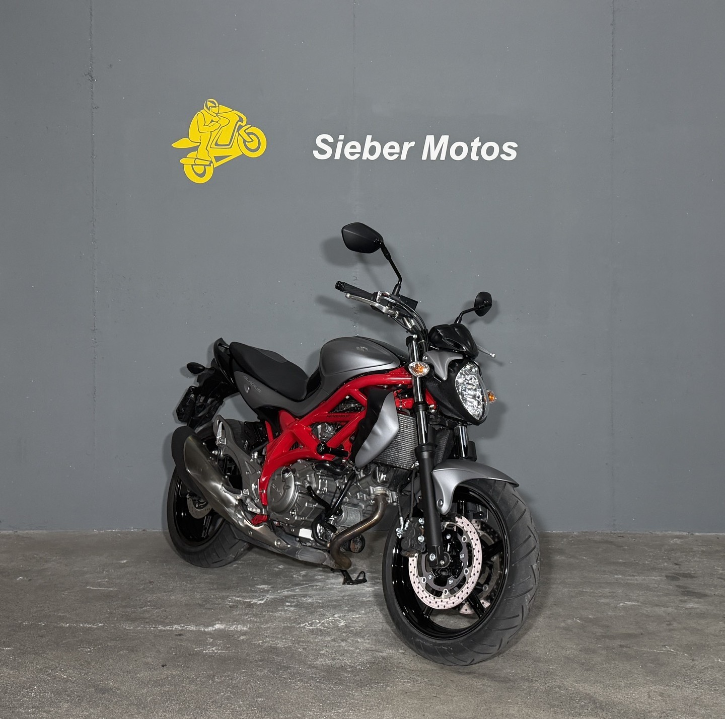 SUZUKI SFV650 ABS Gladius-image-1
