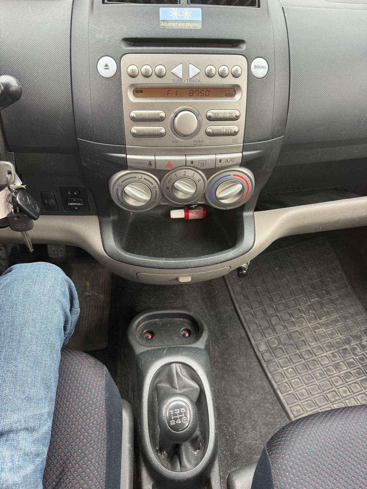 DAIHATSU Sirion 1.3 eco-4WD-image-10
