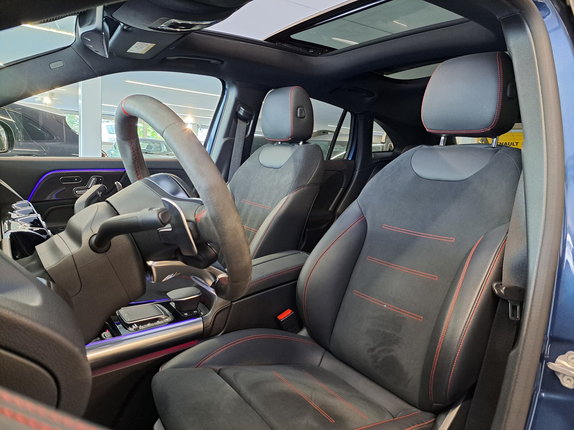 MERCEDES-BENZ GLA 45 S AMG 4Matic+ 8G-Speedshift DCT-image-5