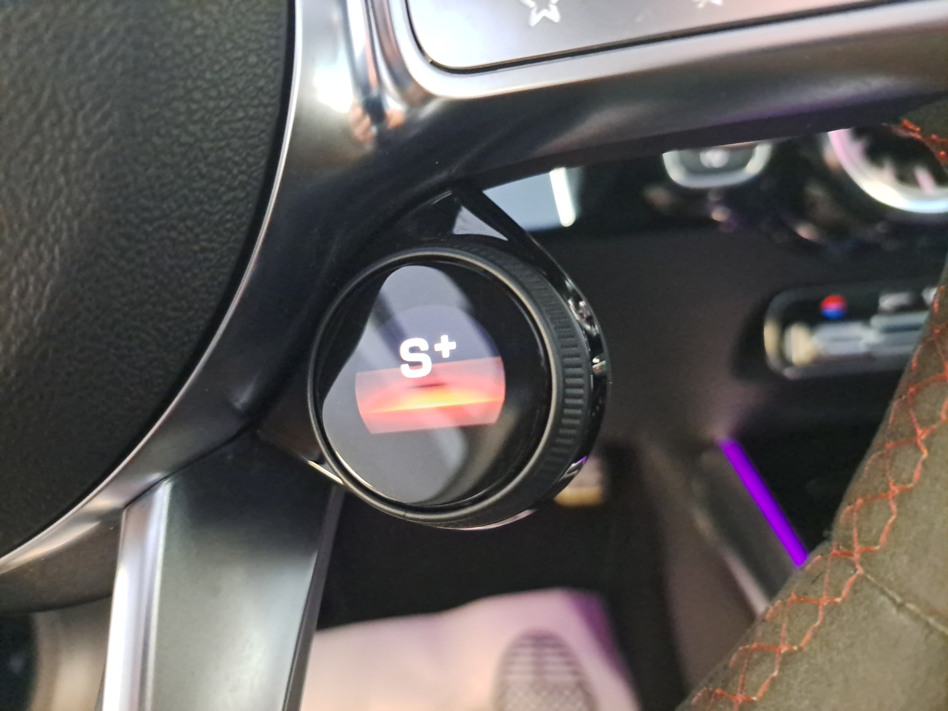 MERCEDES-BENZ GLA 45 S AMG 4Matic+ 8G-Speedshift DCT-image-11