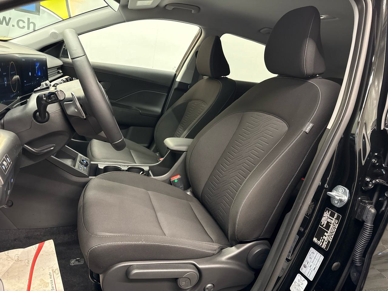 HYUNDAI Kona EV 65.4 kWh Black Line-showroom-element-3