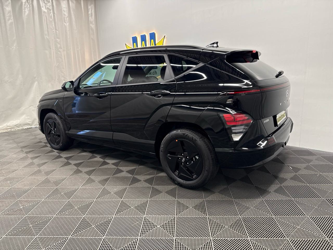 HYUNDAI Kona EV 65.4 kWh Black Line-showroom-element-1