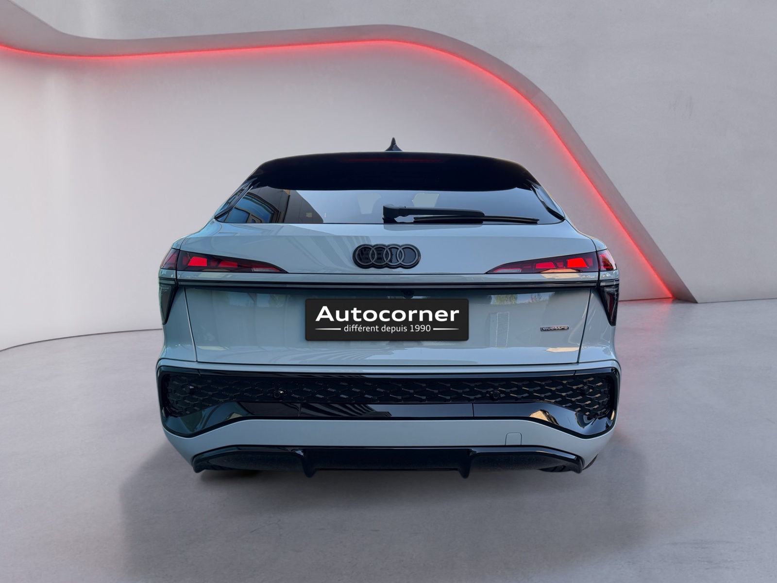 AUDI Q3 Sportback TFSI quattro 195 kW S tronic-showroom-element-3