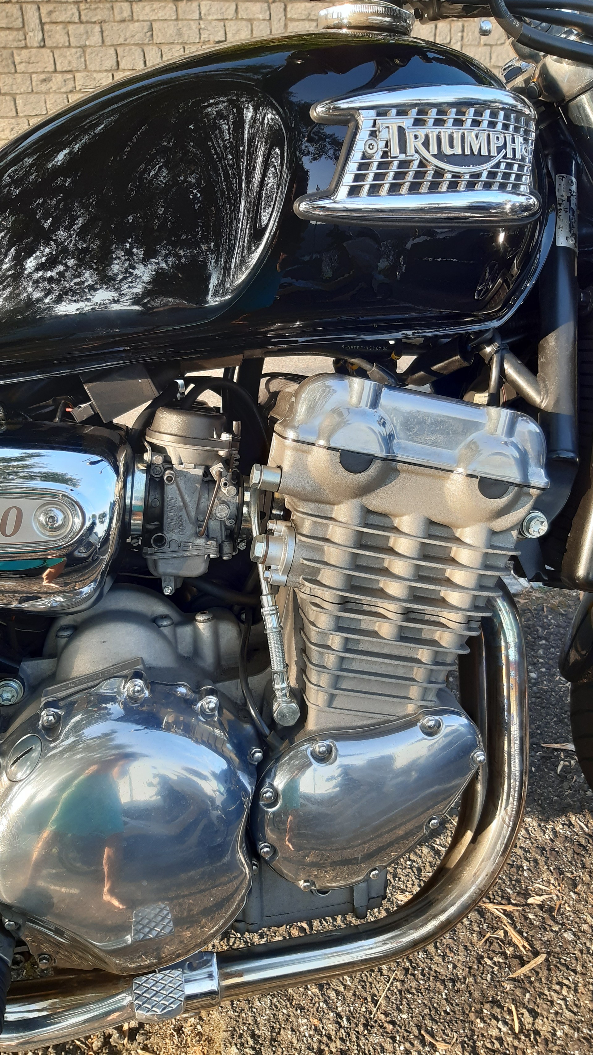 TRIUMPH Thunderbird 900-image-1