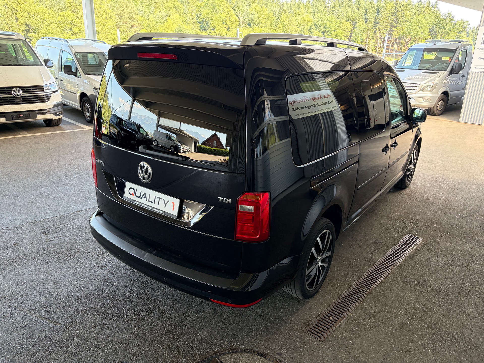 VW Caddy Maxi 2.0 TDI Family Beach 7.Sitze mit AHK-showroom-element-3