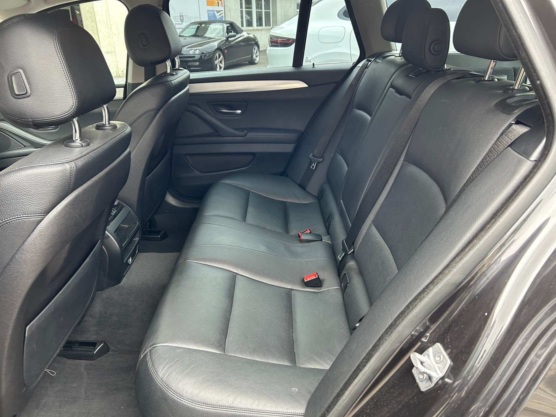 BMW 520d Touring xDrive Steptronic-image-10