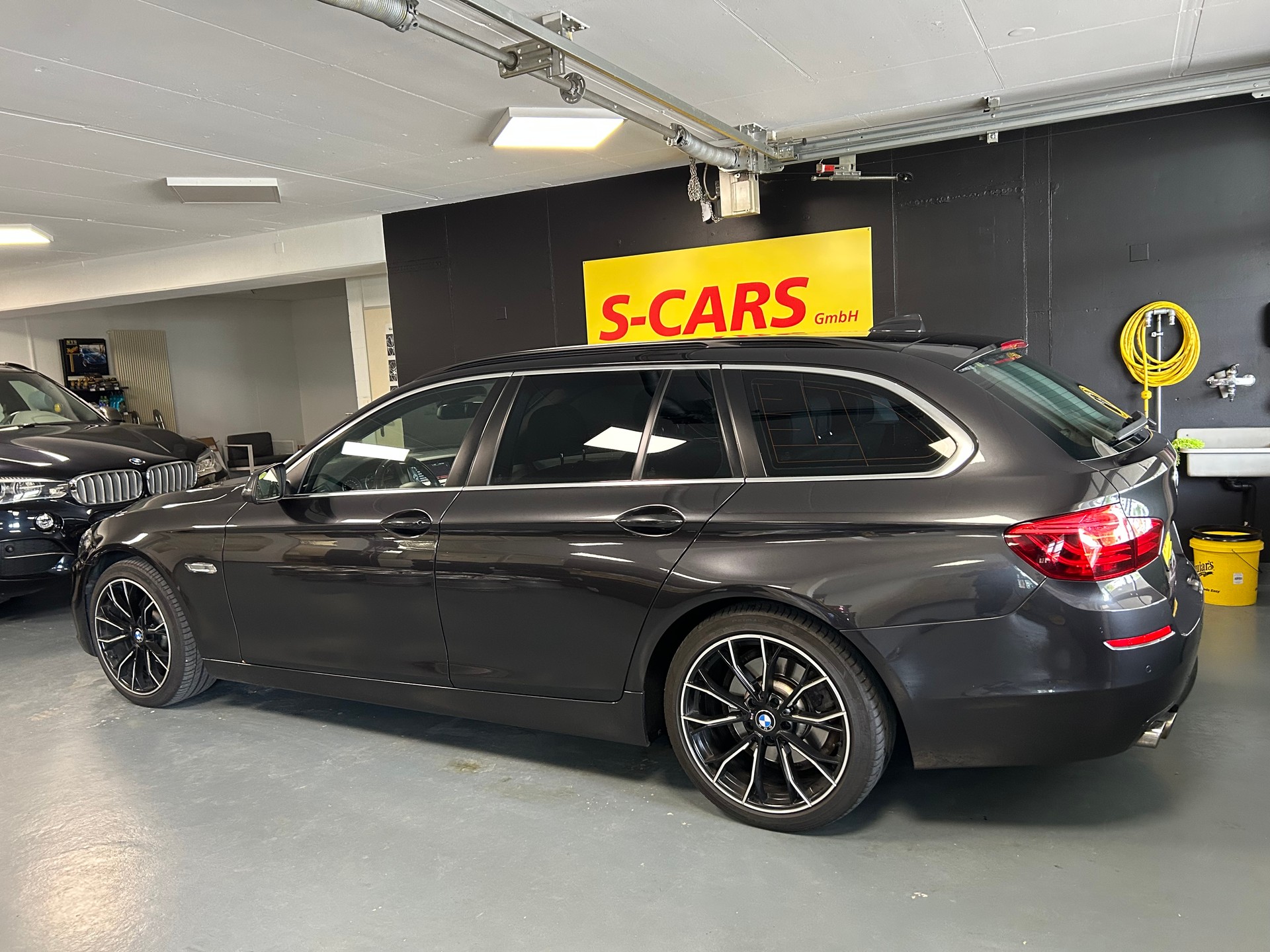 BMW 520d Touring xDrive Steptronic-image-5