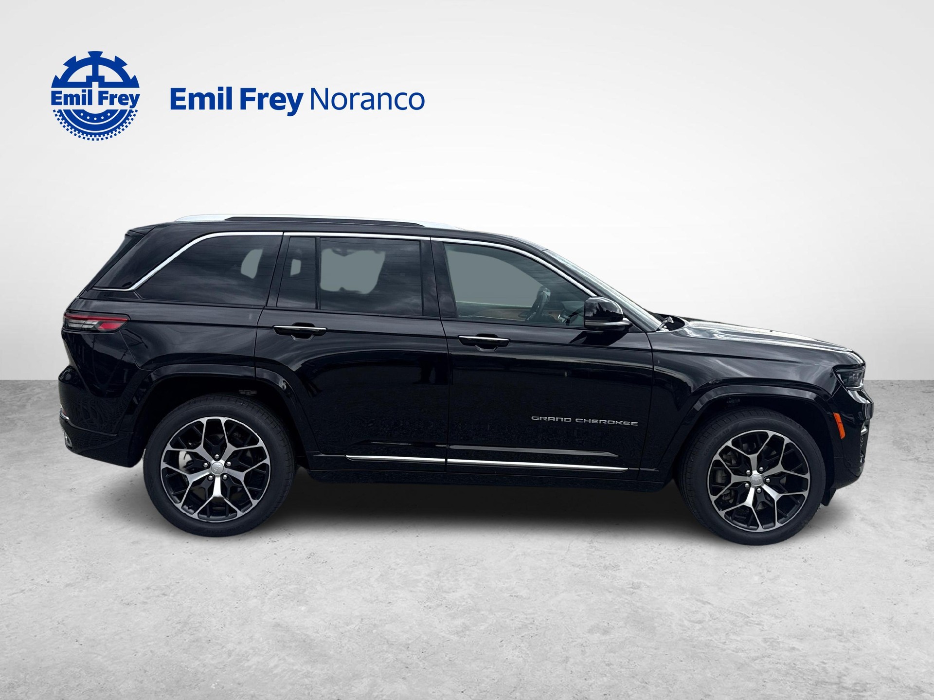 JEEP Grand Cherokee 2.0 Turbo Summit Reserve 4xe - Gancio traino amovibile e pneumatici invernali inclusi-image-6