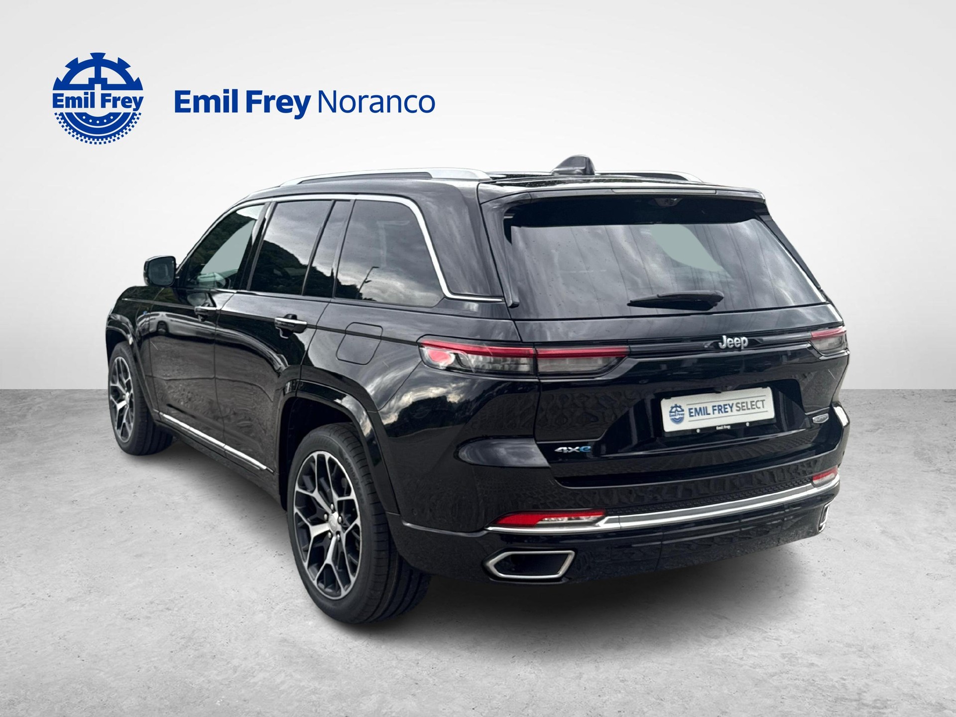 JEEP Grand Cherokee 2.0 Turbo Summit Reserve 4xe - Gancio traino amovibile e pneumatici invernali inclusi-showroom-element-3
