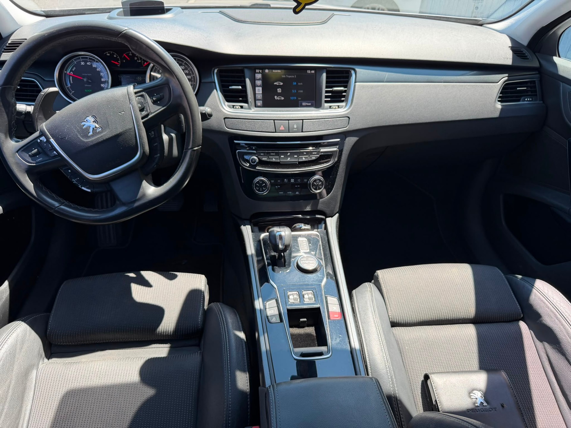 PEUGEOT 508 RXH 2.0 HDI Hybrid4 ETG6-image-9
