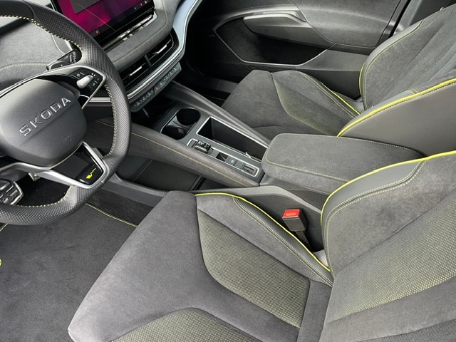 SKODA Elroq RS 4x4-image-22