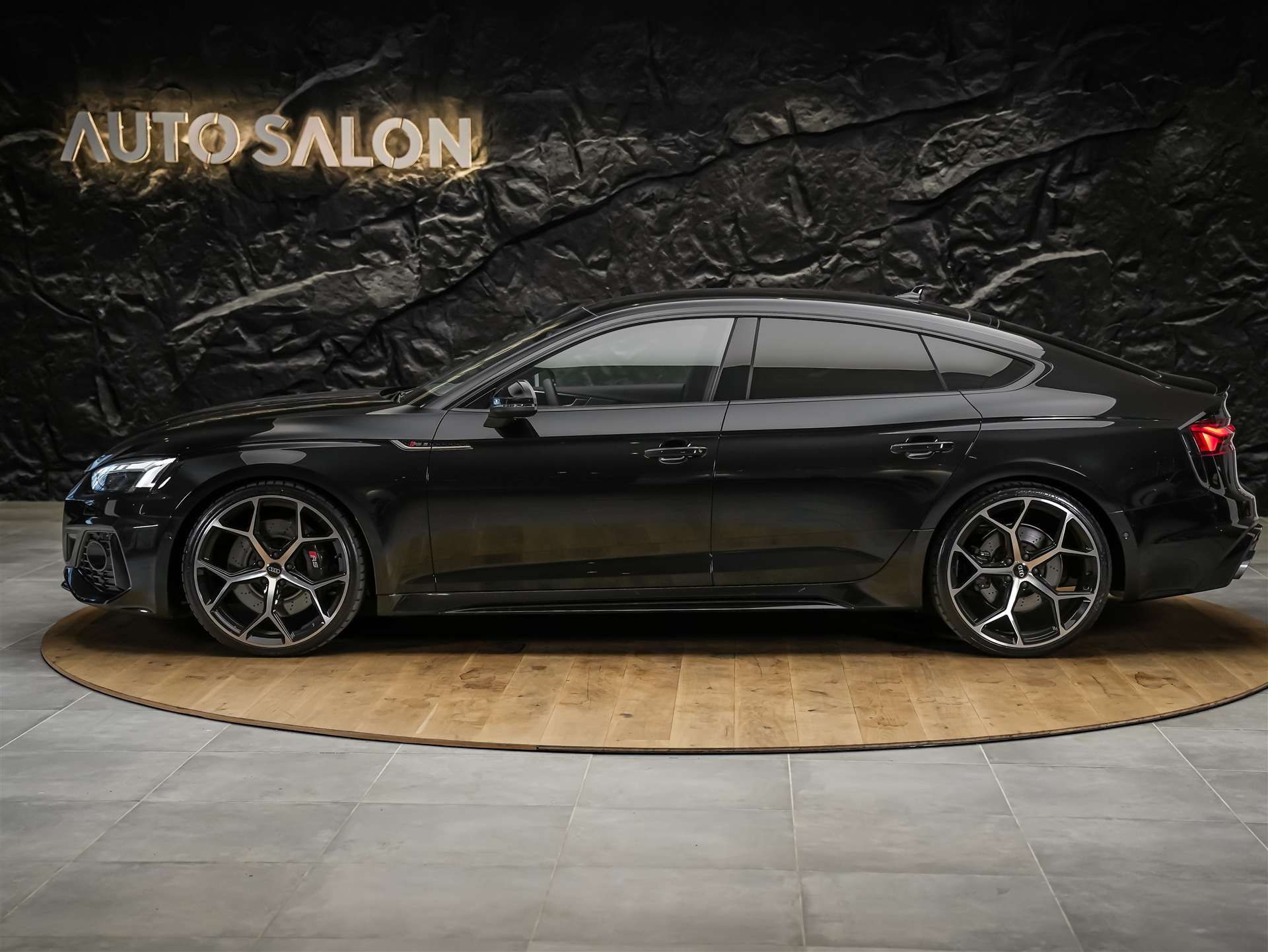 AUDI RS5 Sportback 2.9 TFSI quattro tiptronic *Assistenzpaket*21" Felgen*Massage*-image-1