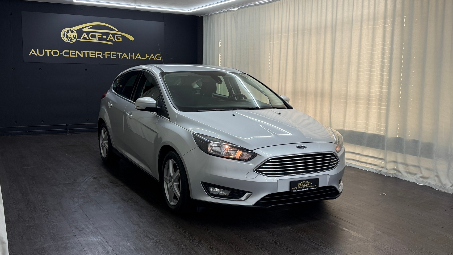 FORD Focus 1.0 SCTi Business-showroom-element-2