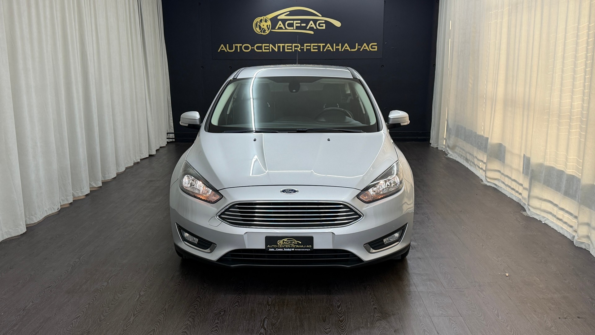 FORD Focus 1.0 SCTi Business-showroom-element-1