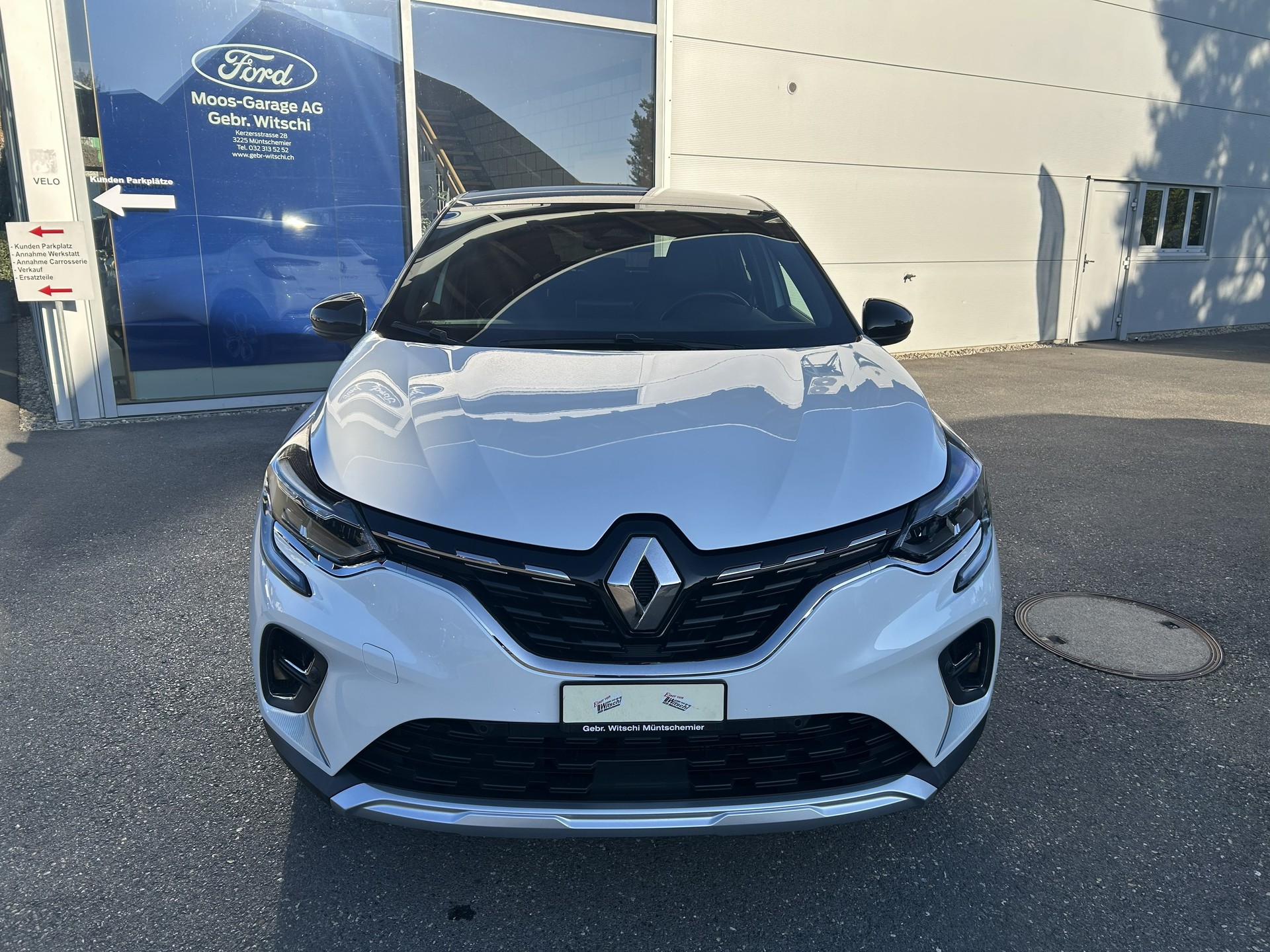 RENAULT Captur 1.6 E-Tech Edition1 DHT-showroom-element-1