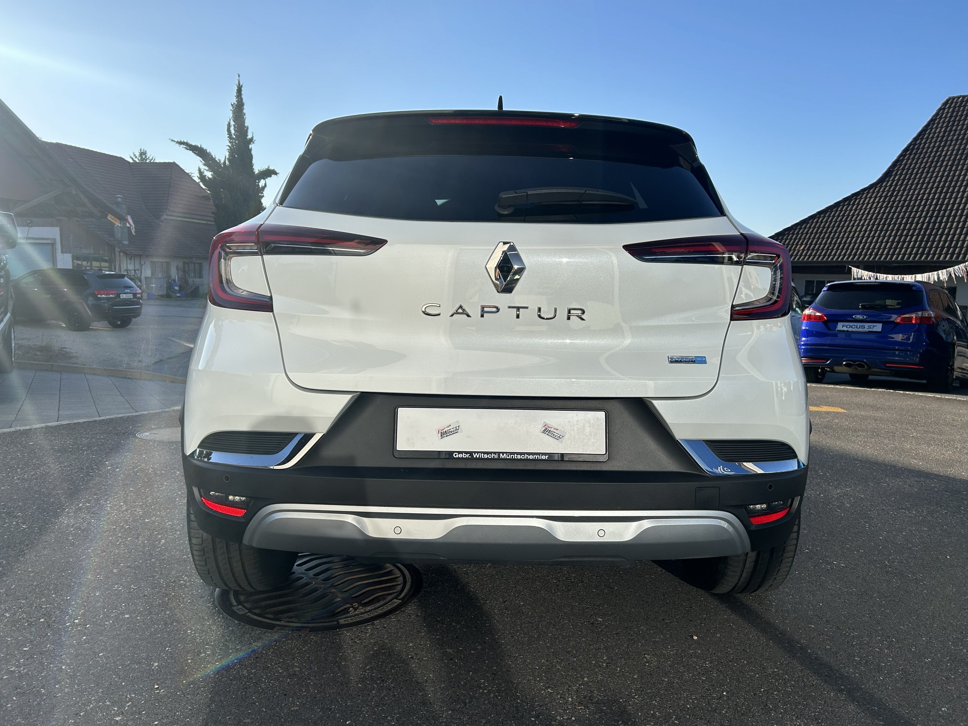 RENAULT Captur 1.6 E-Tech Edition1 DHT-showroom-element-2