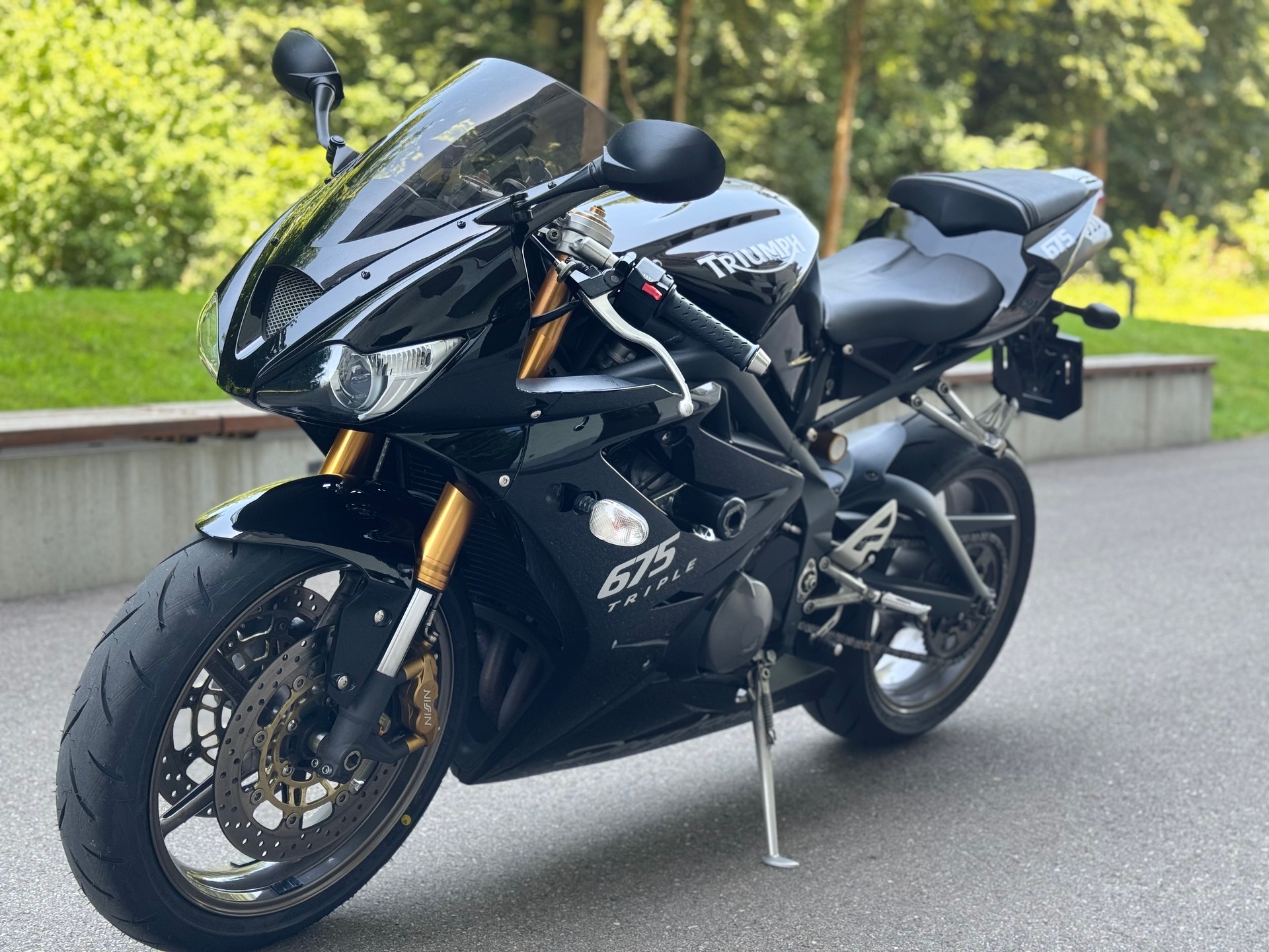TRIUMPH Daytona 675
