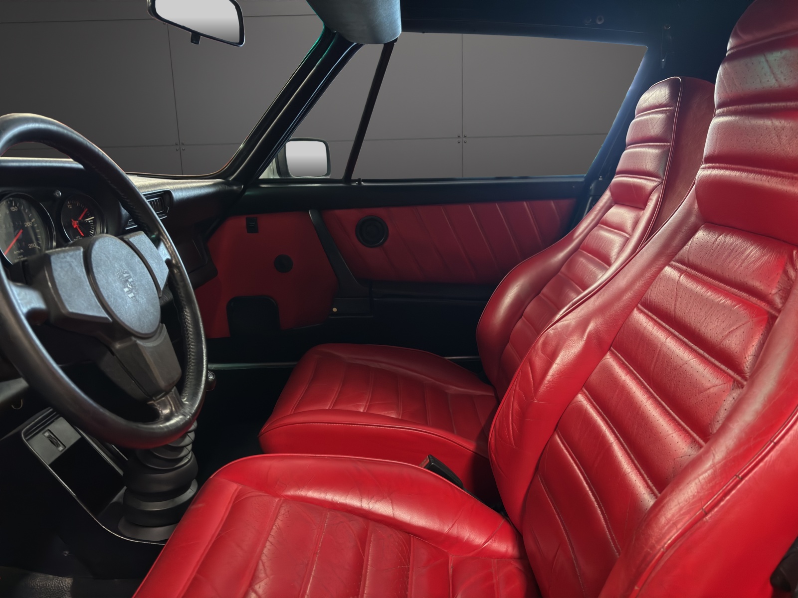 PORSCHE 911 SC Cabrio-showroom-element-2