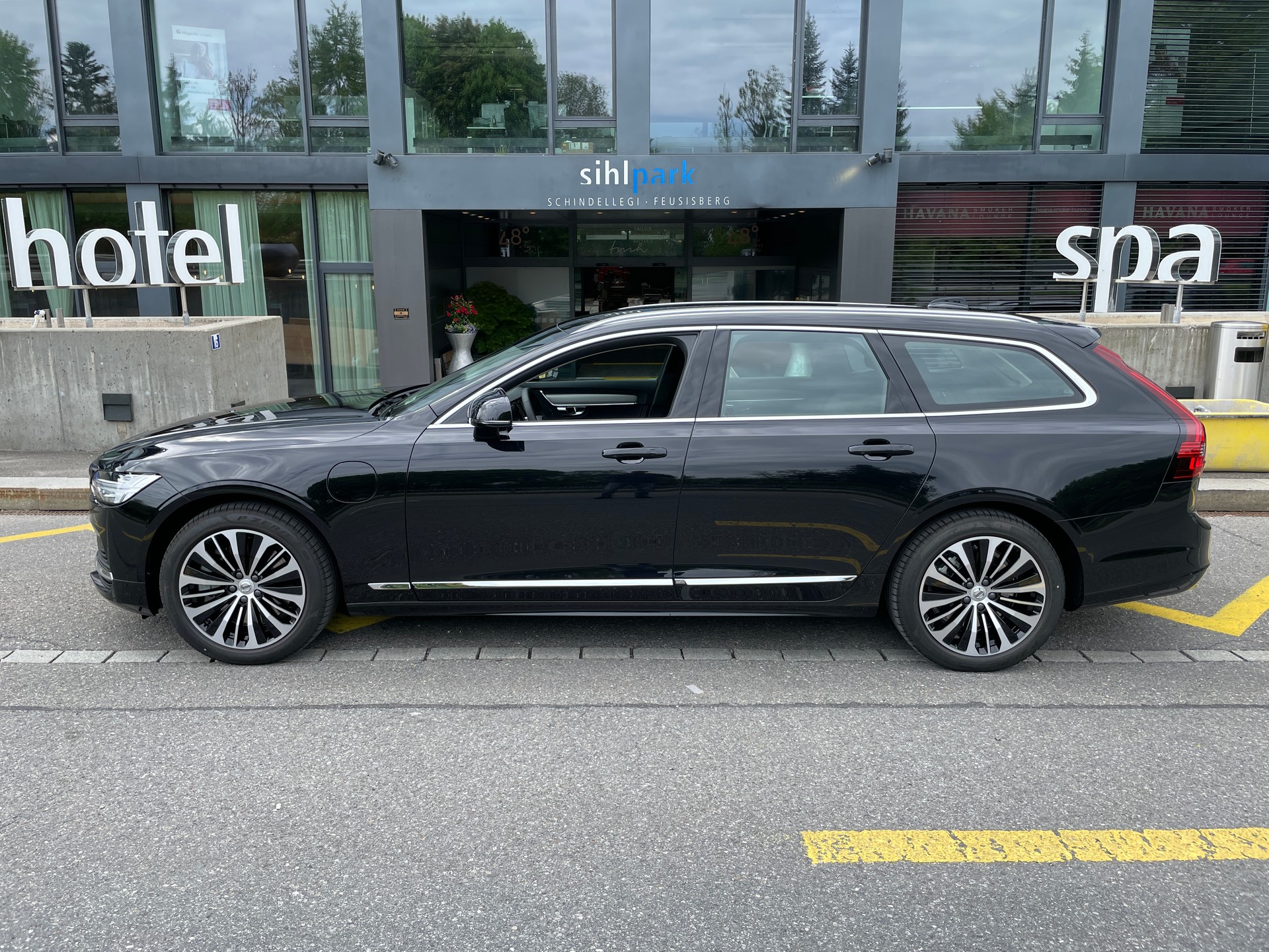 VOLVO V90 T6 eAWD Plug in Hybrid Core Geartronic-image-8