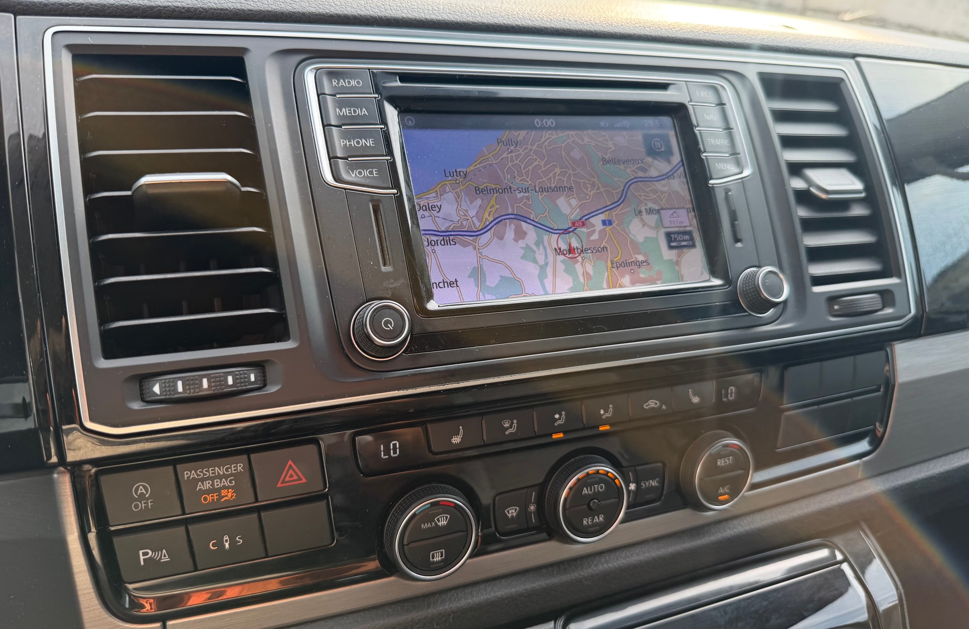 VW T6 Multivan 2.0 TDI Generation Six-image-9