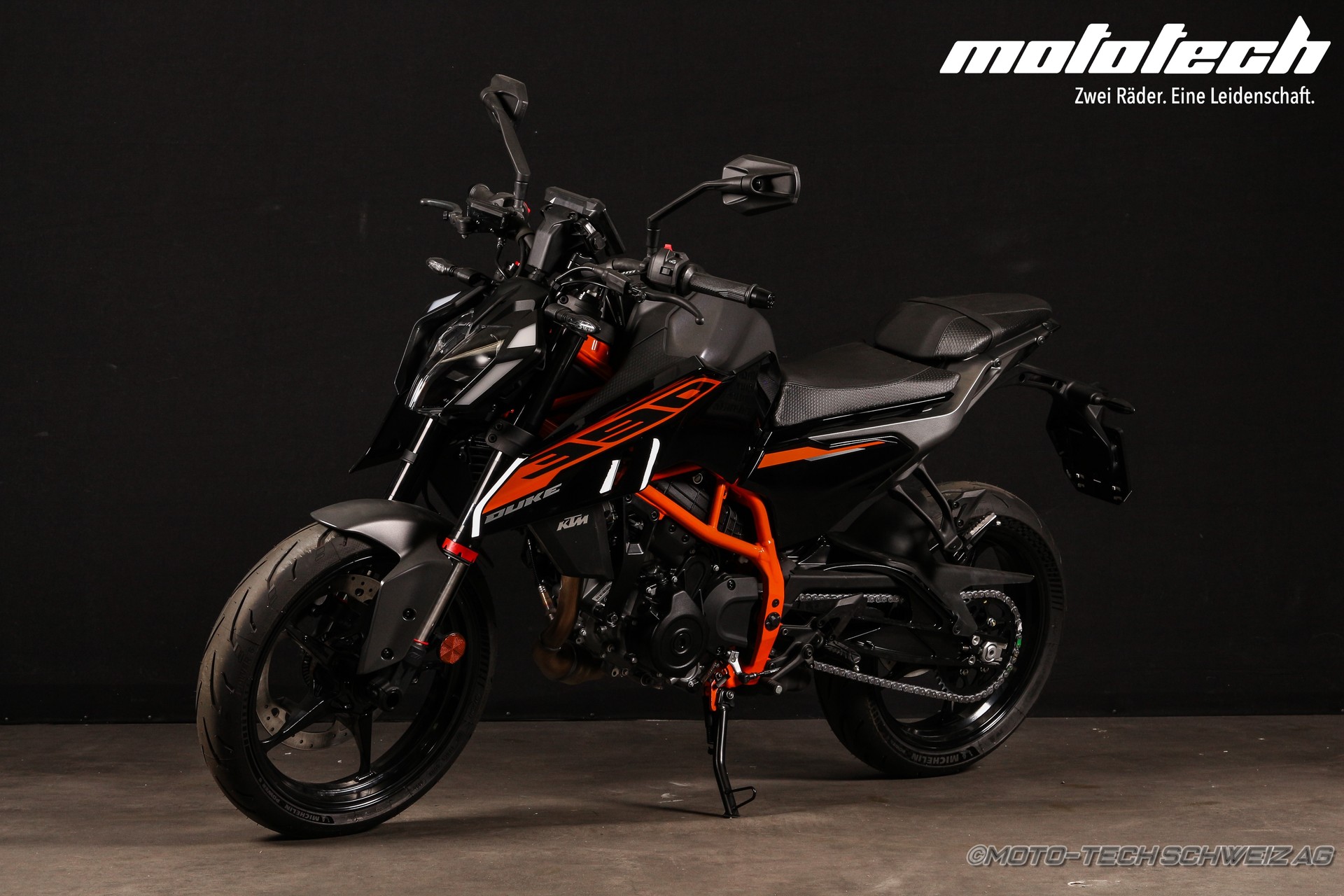 KTM 390 Duke-image-5