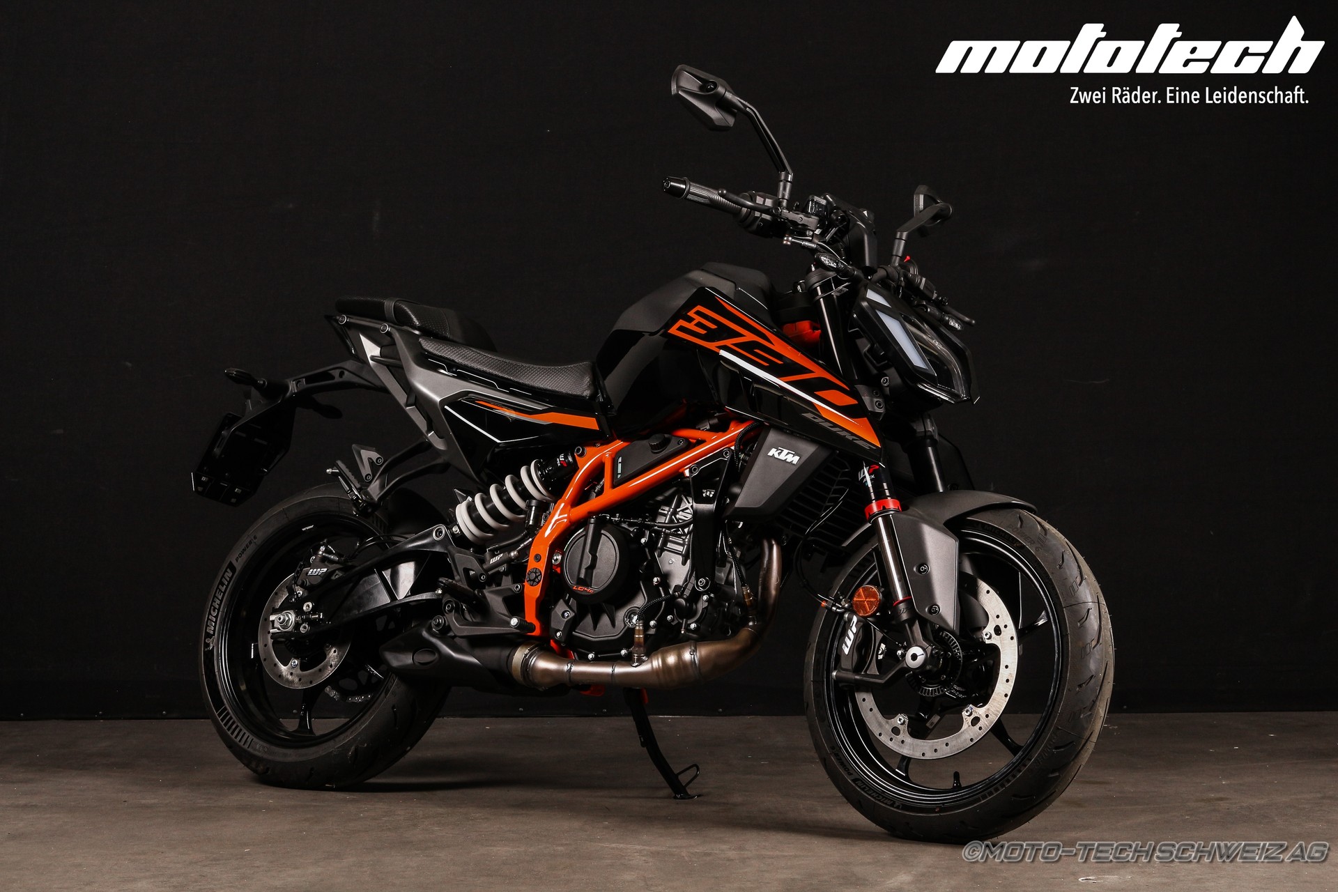 KTM 390 Duke-image-0